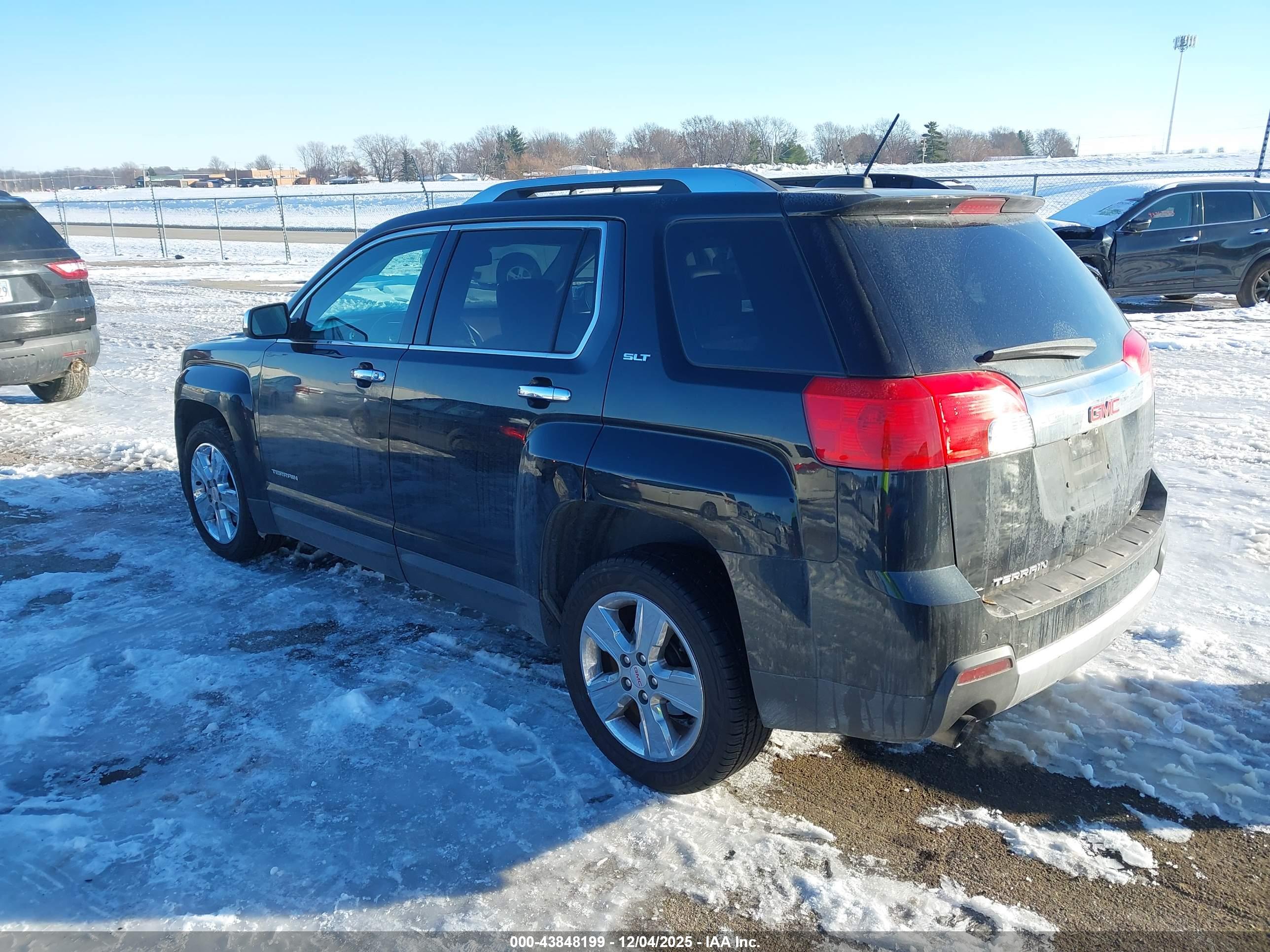 GMC TERRAIN image 3