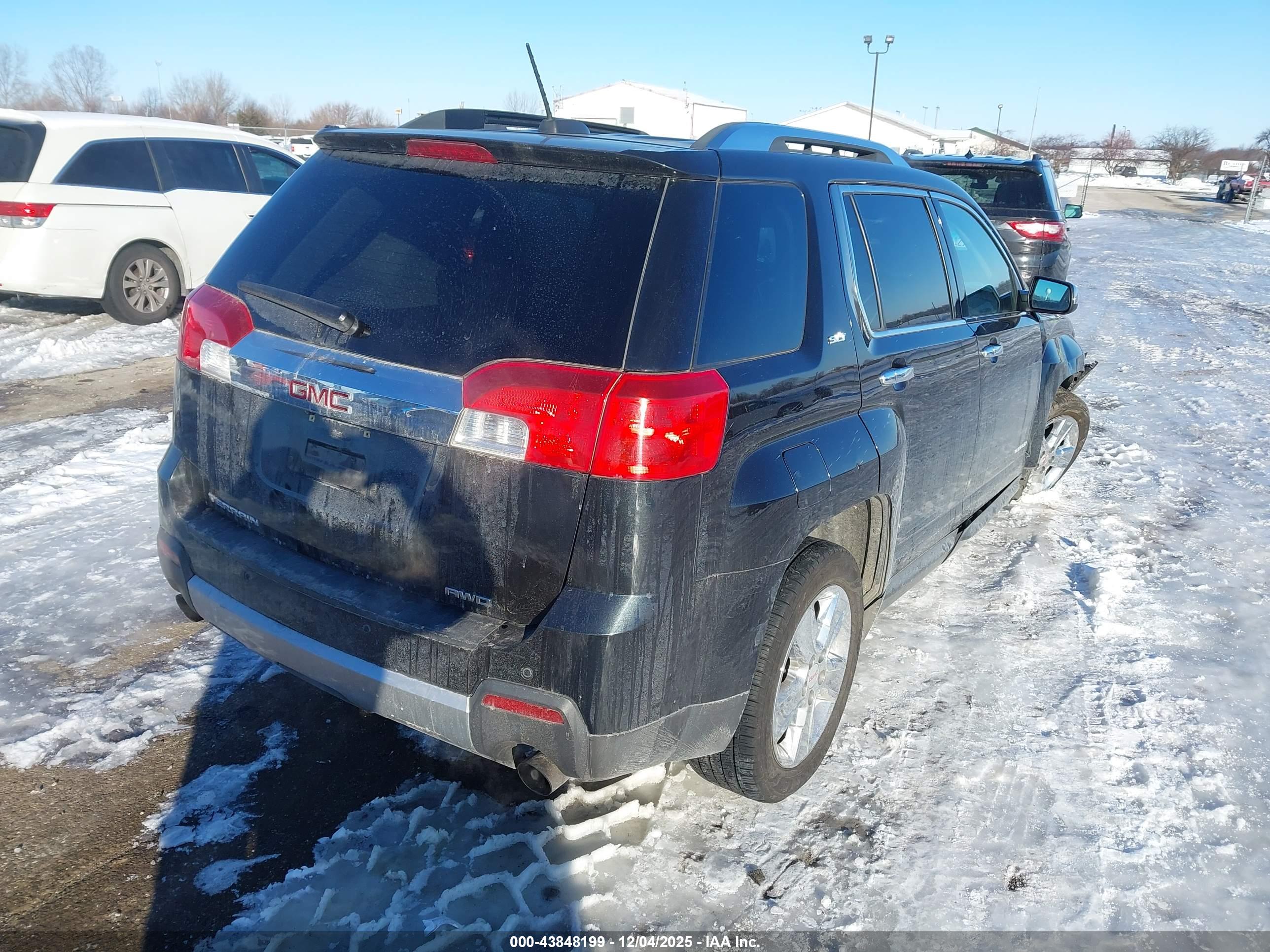 GMC TERRAIN image 4