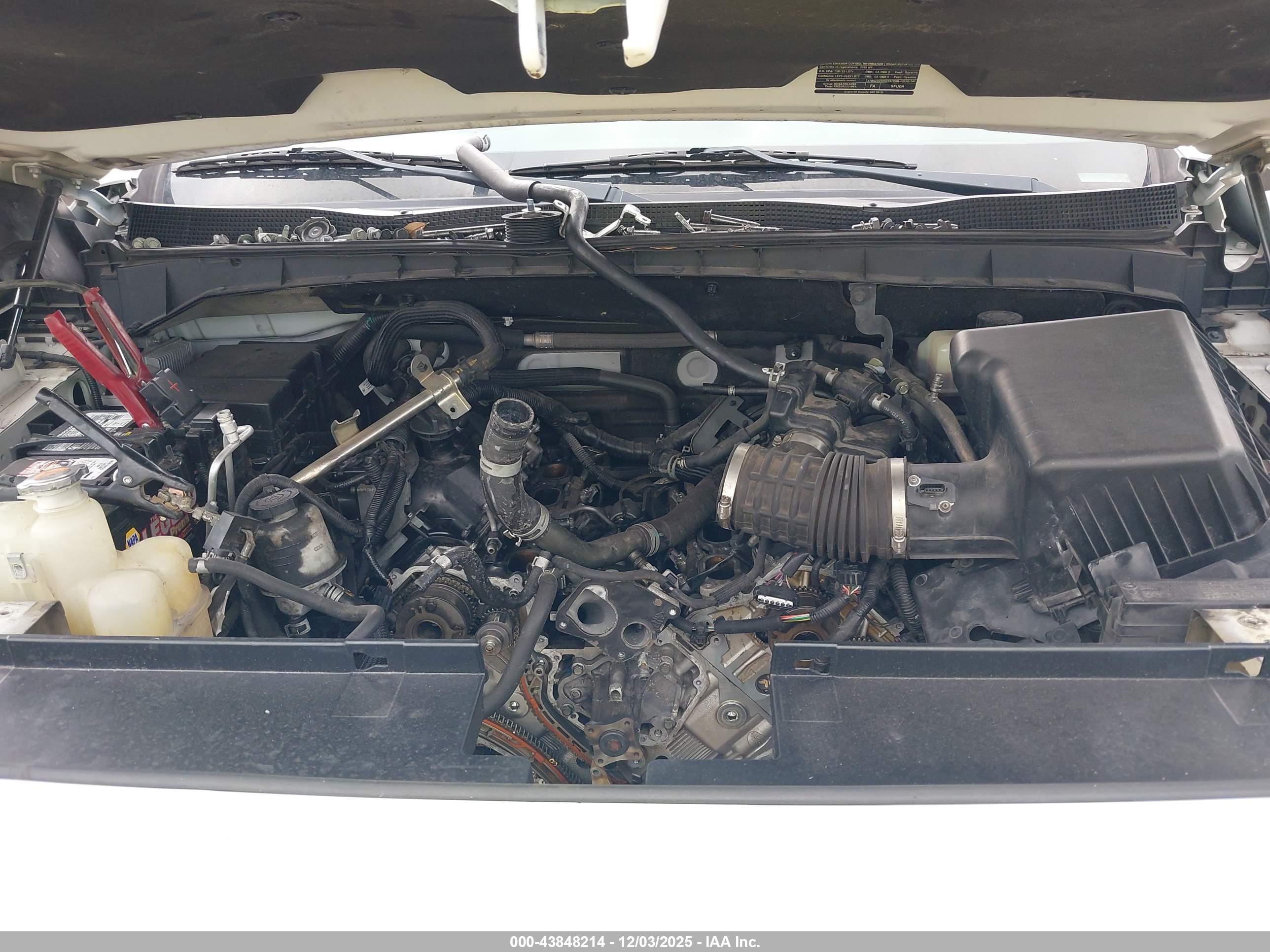 NISSAN TITAN image 10