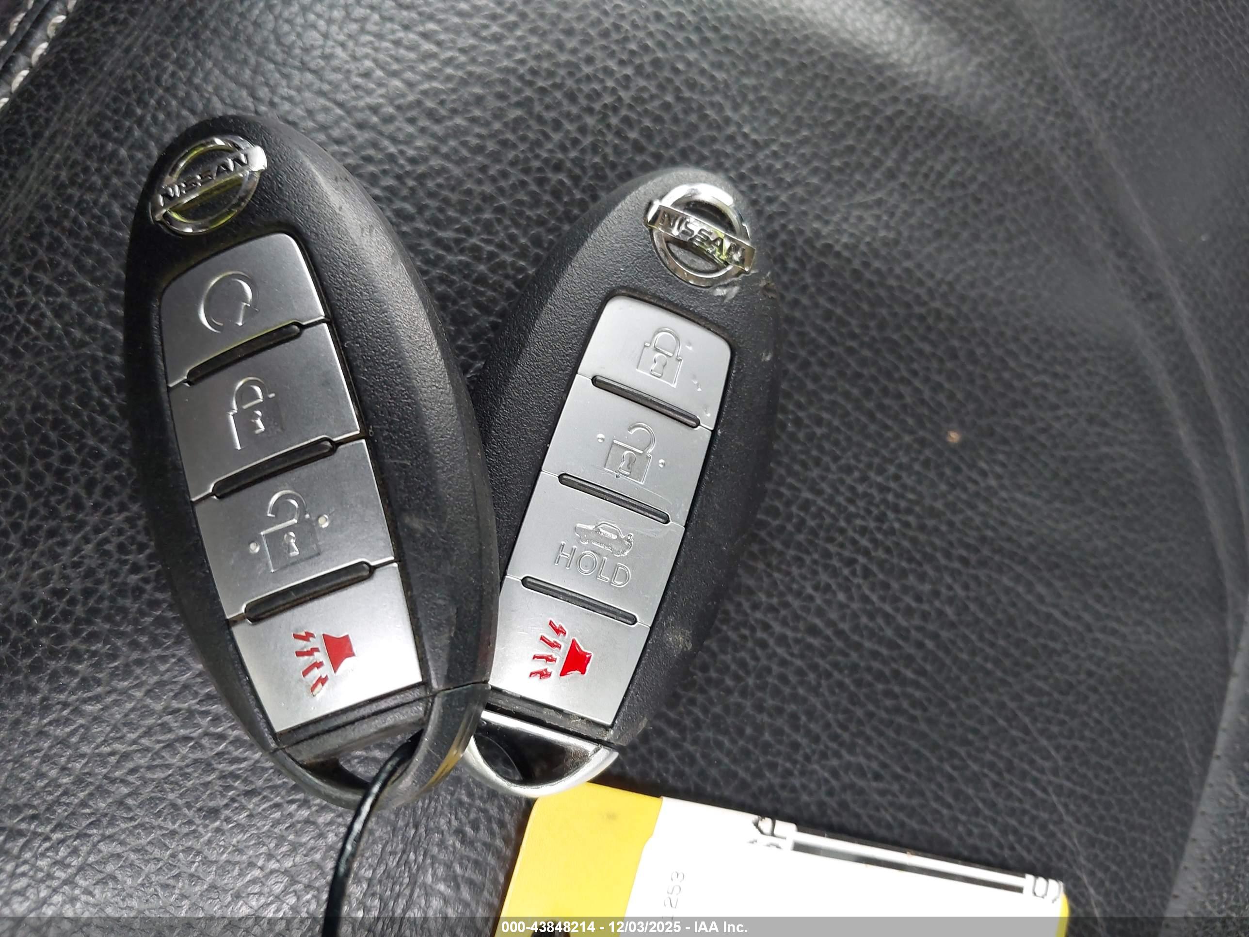 NISSAN TITAN image 11