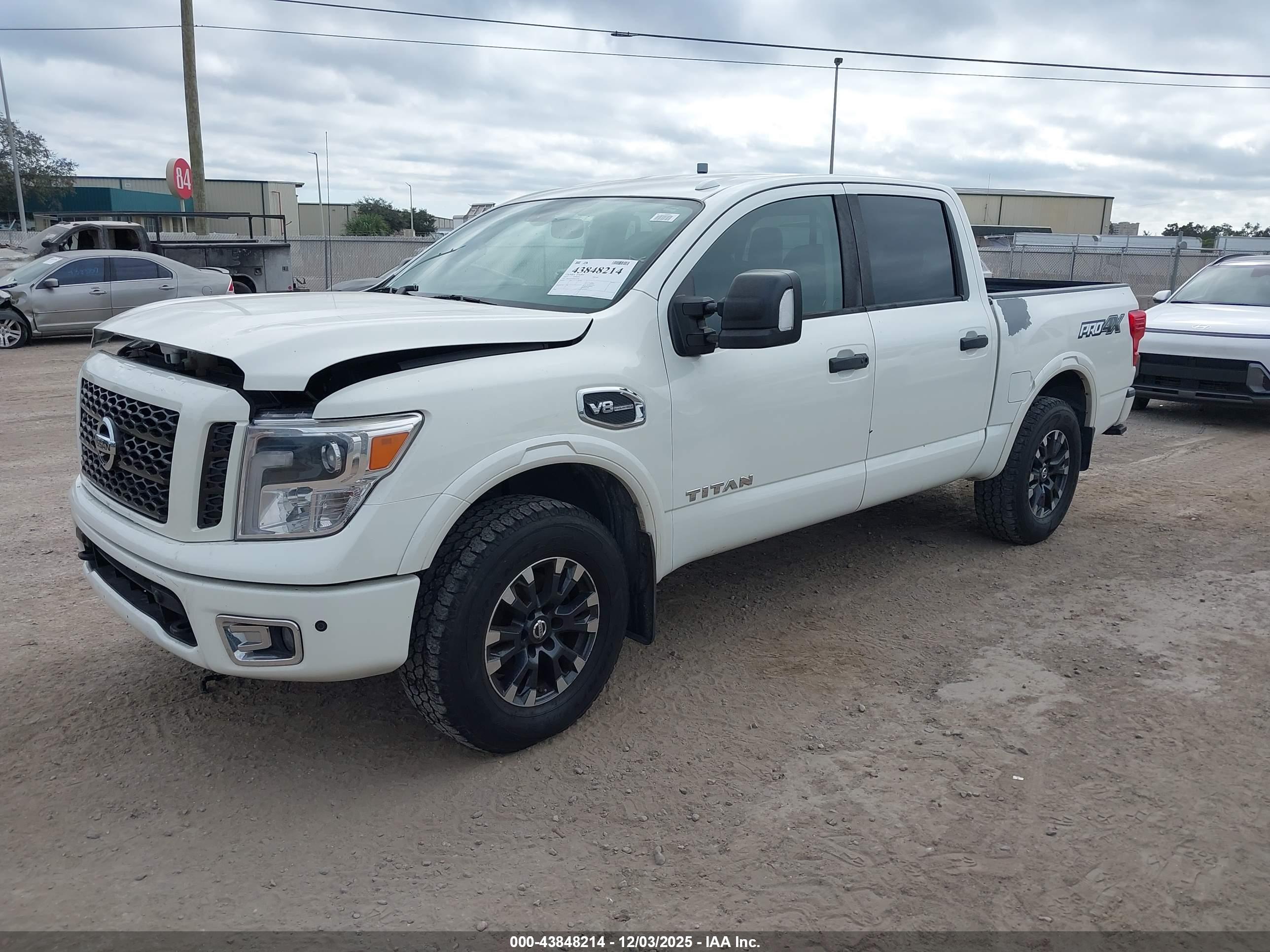 NISSAN TITAN image 2