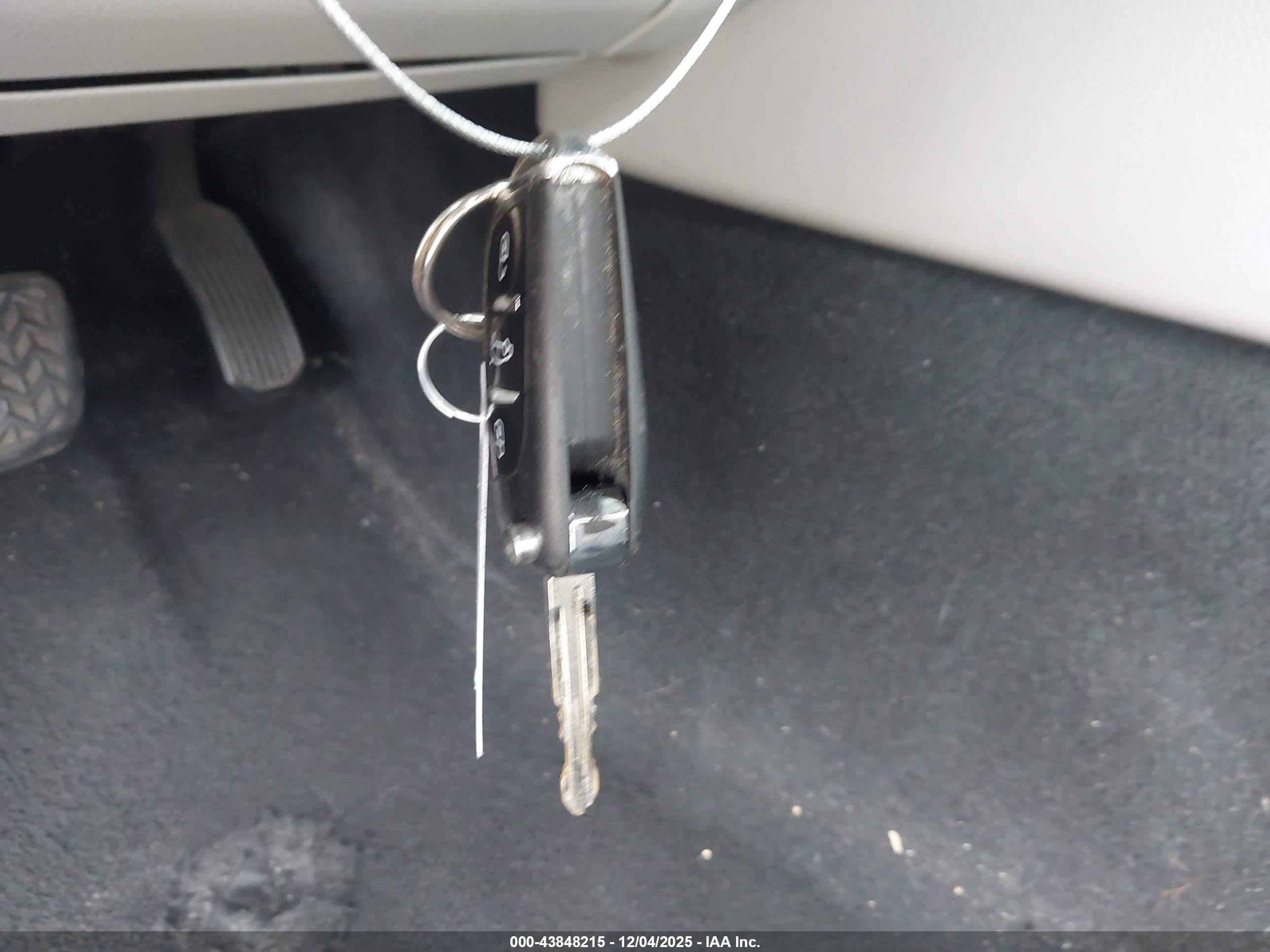TOYOTA CAMRY image 11