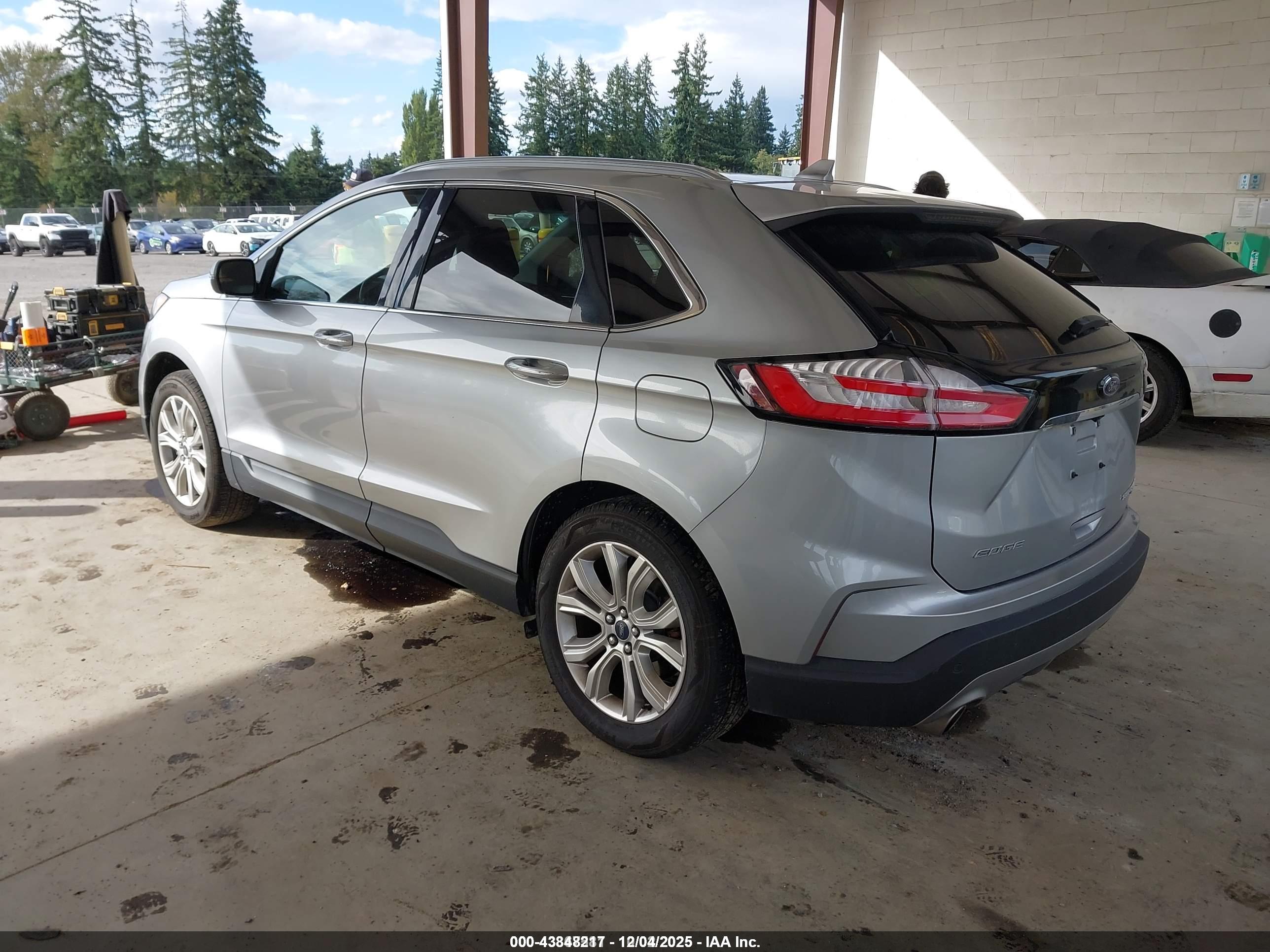 FORD EDGE image 3