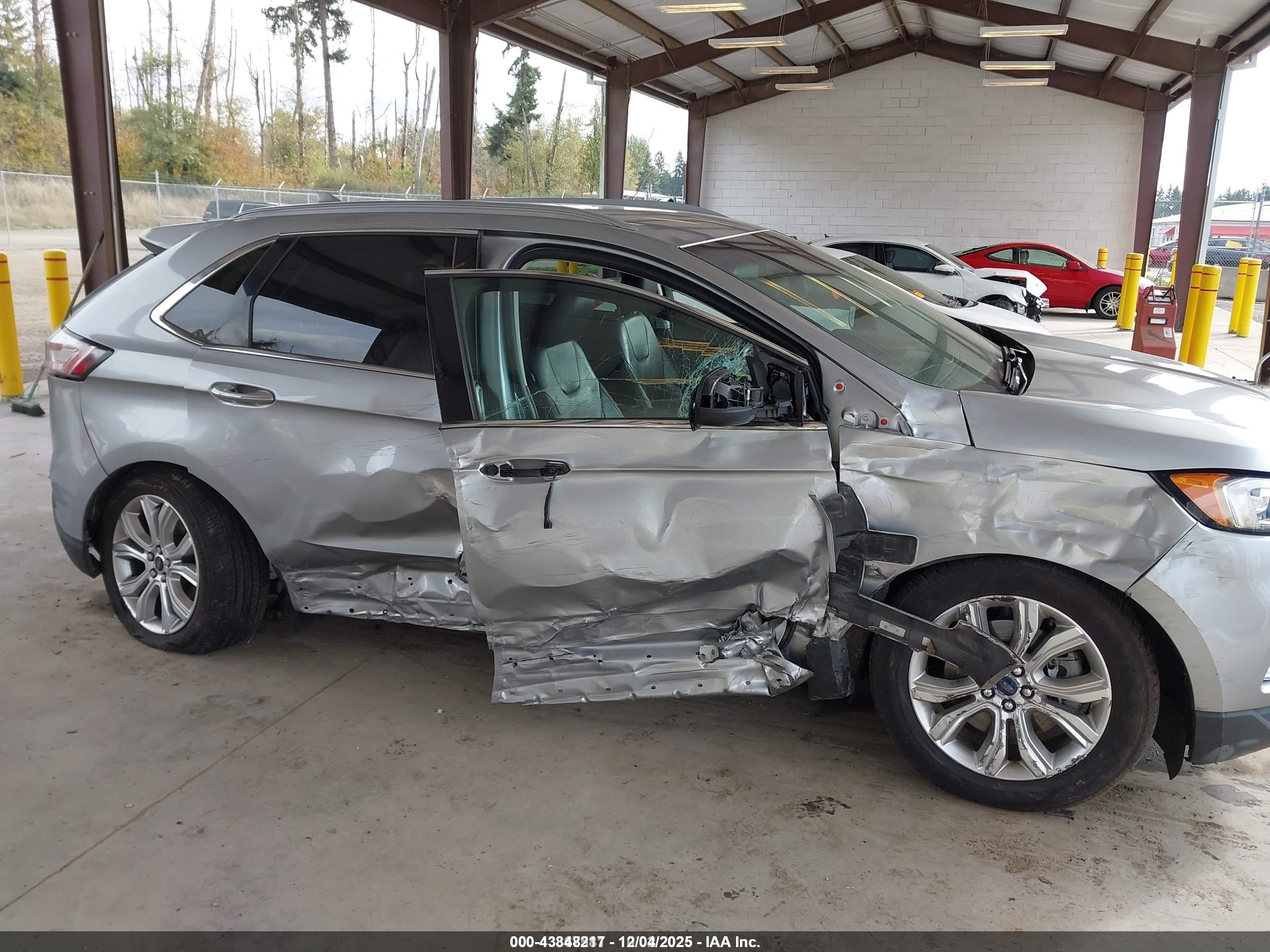 FORD EDGE image 6