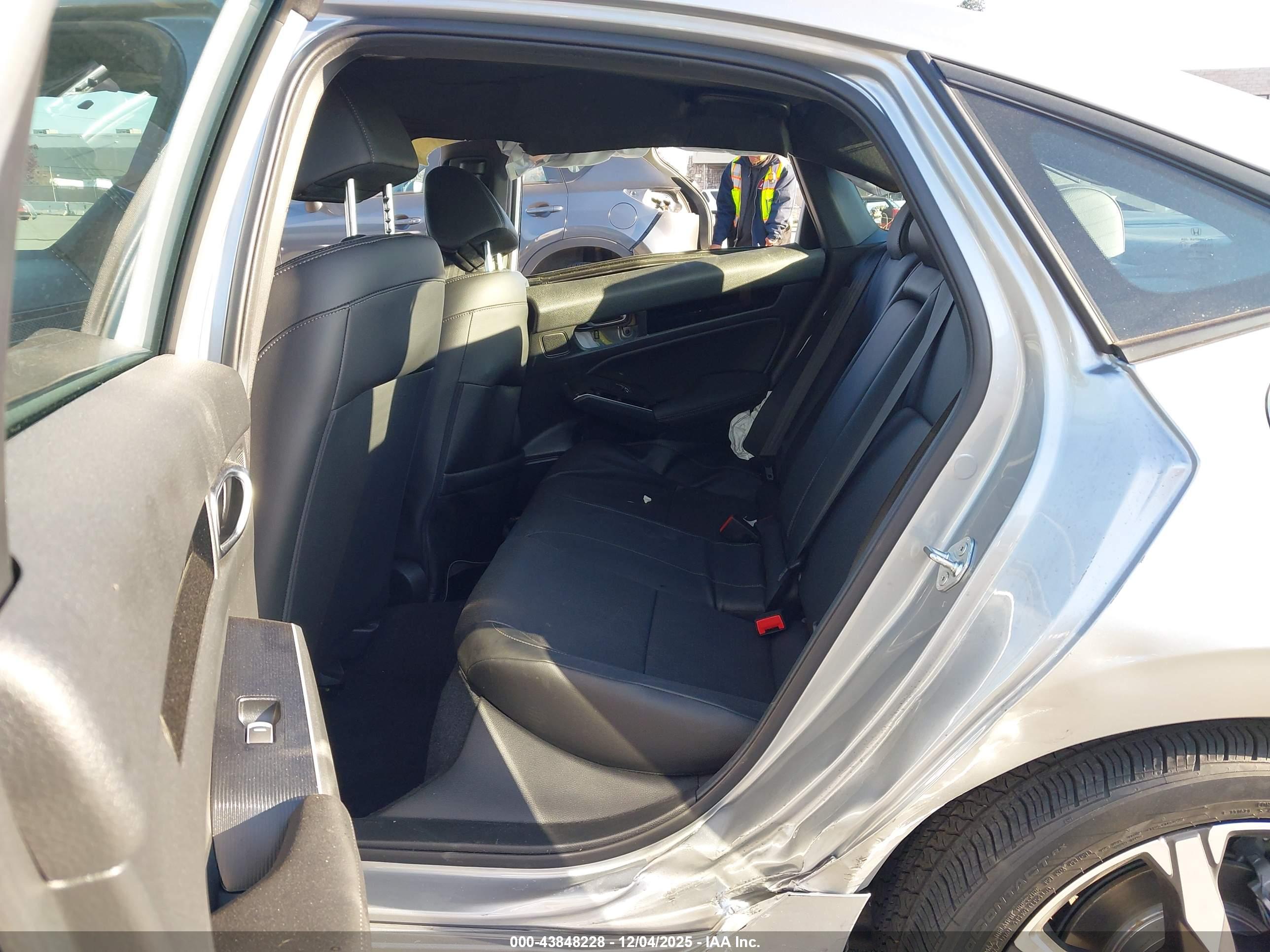 HONDA CIVIC image 8