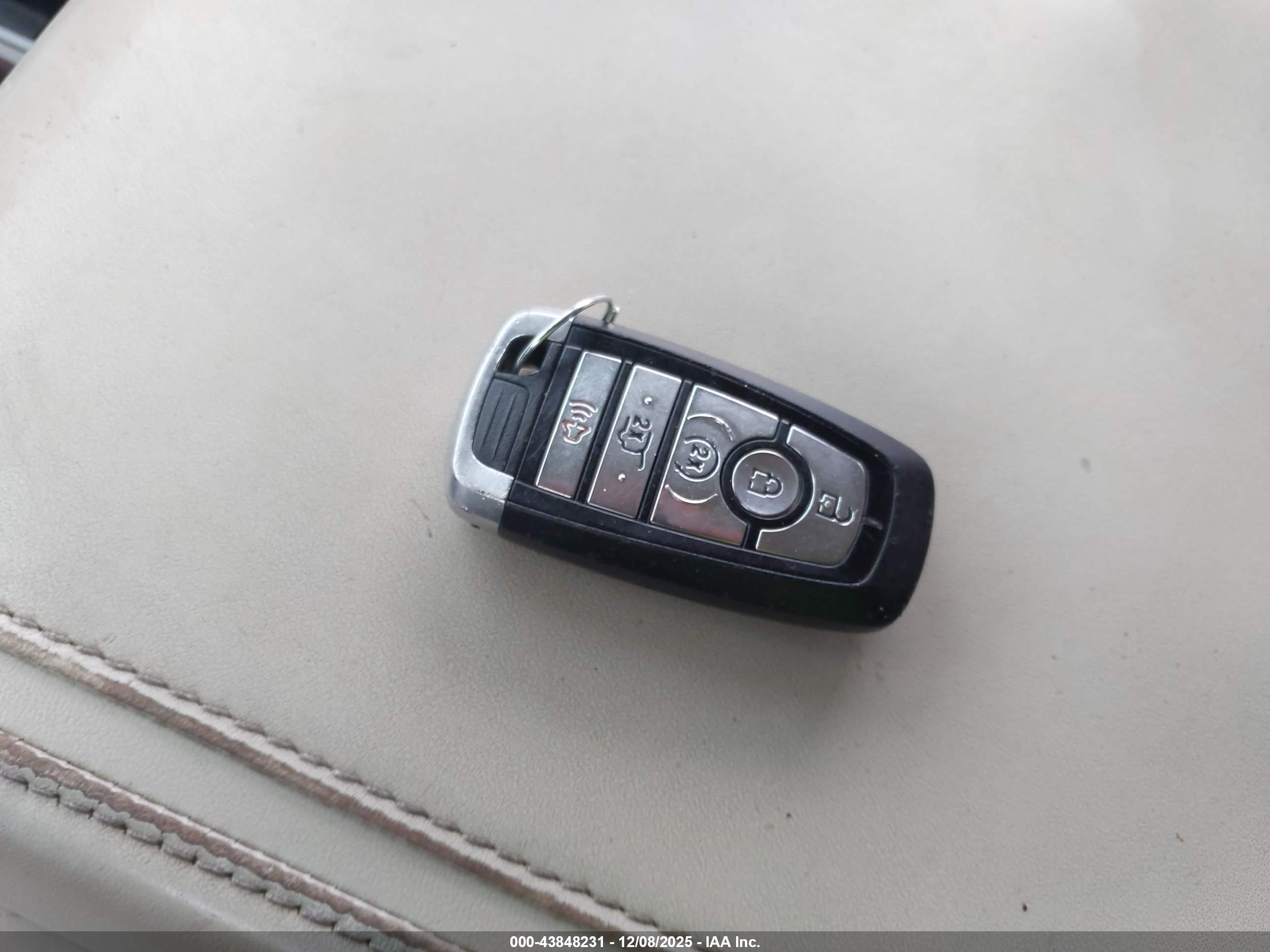 FORD EXPEDITION image 11