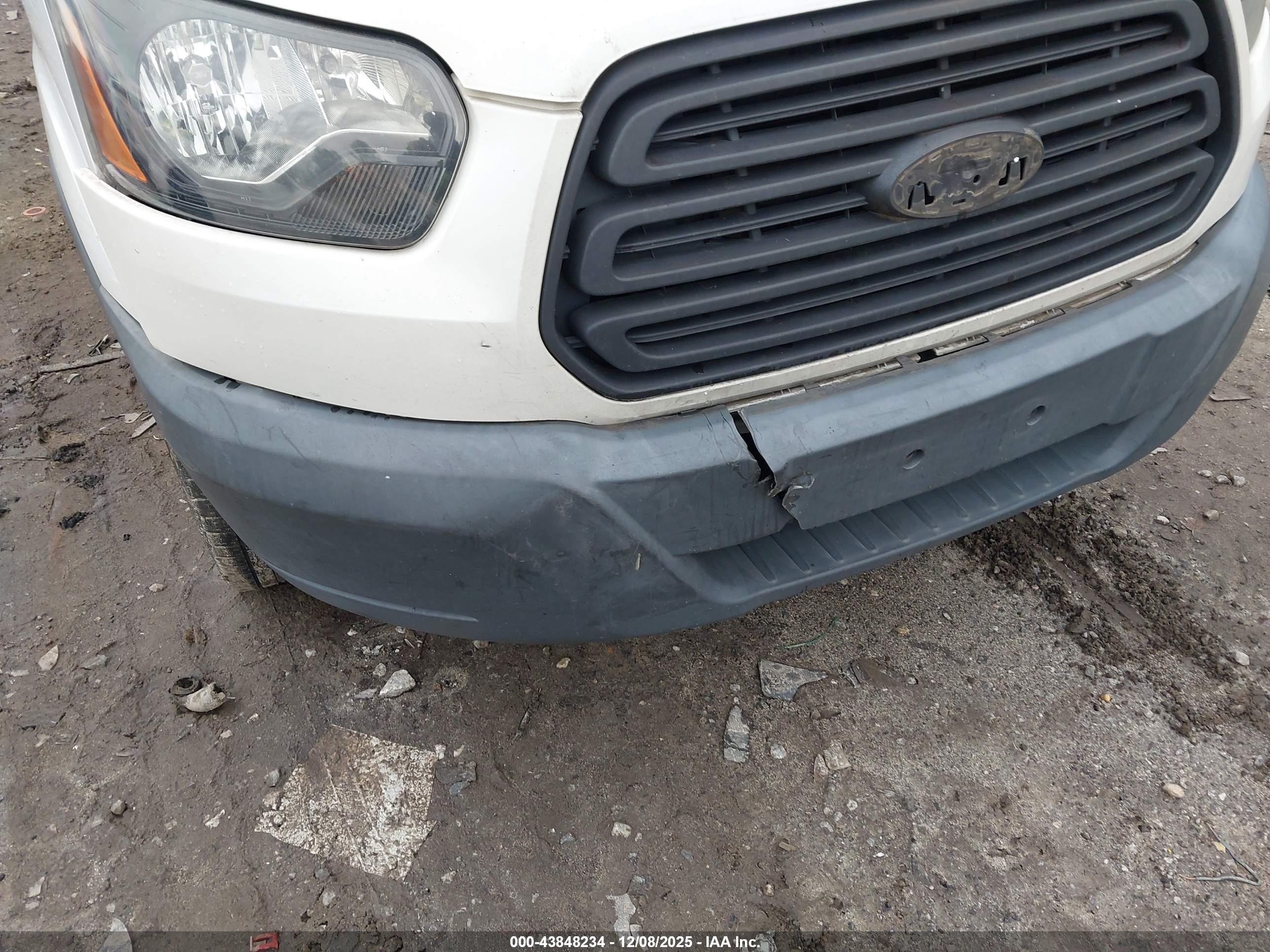 FORD TRANSIT-250 image 6