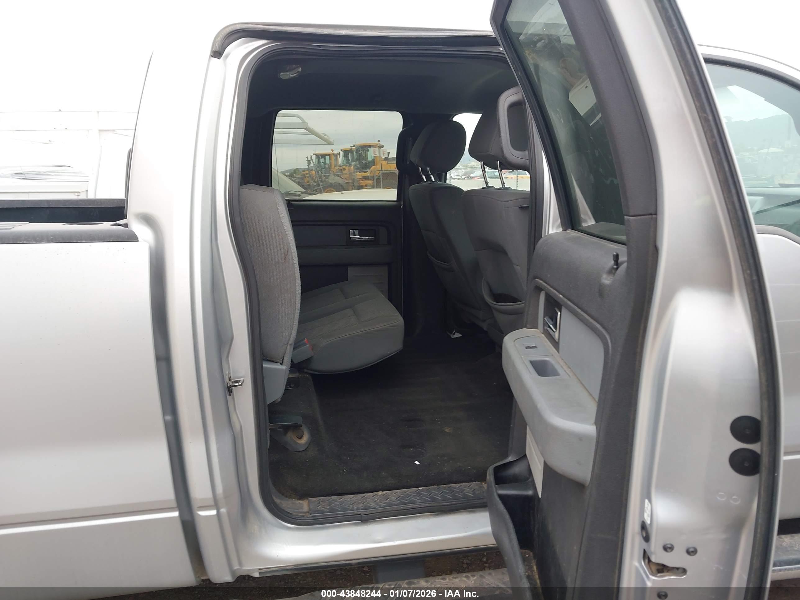 FORD F-150 image 8