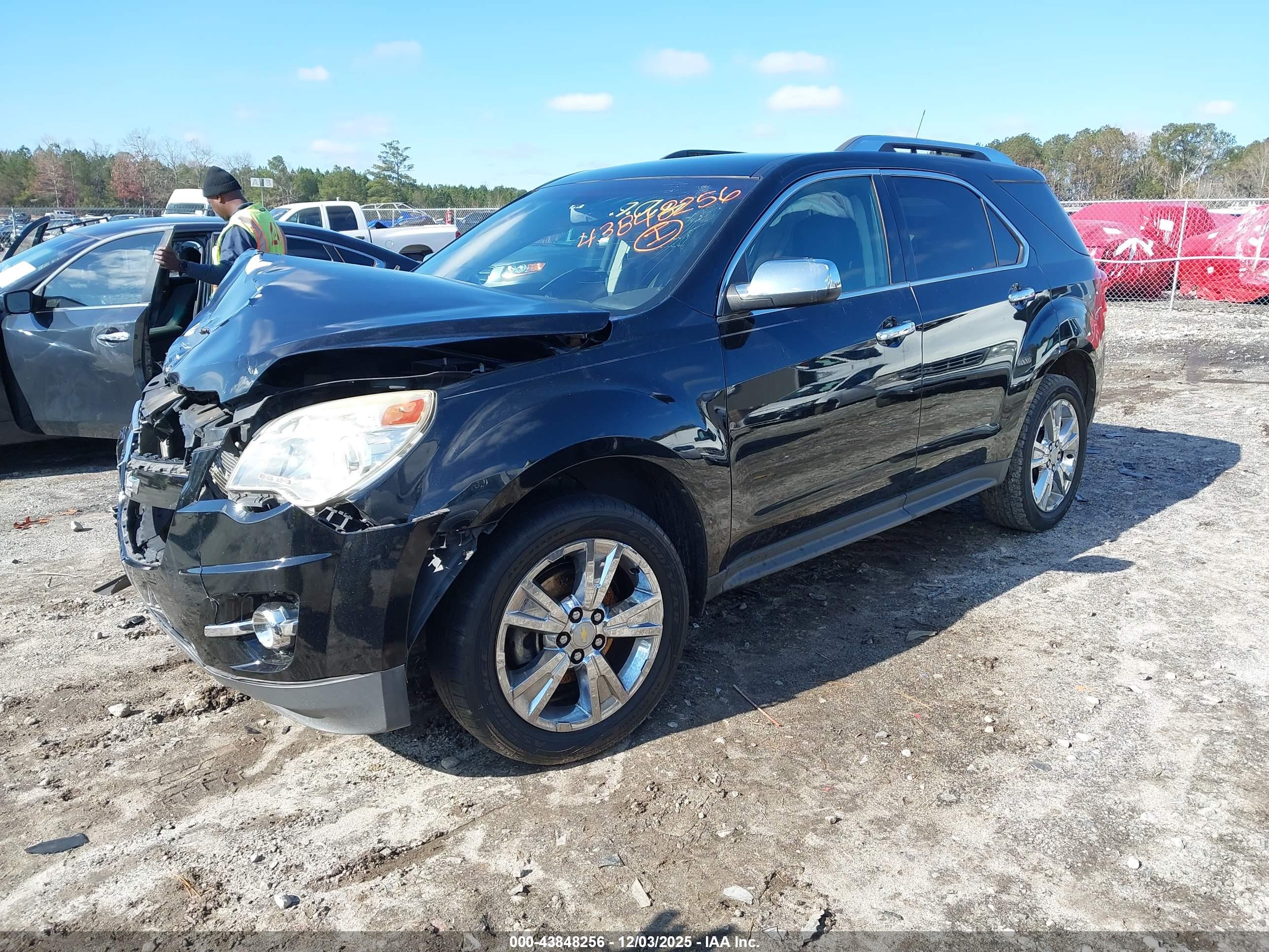CHEVROLET EQUINOX image 2