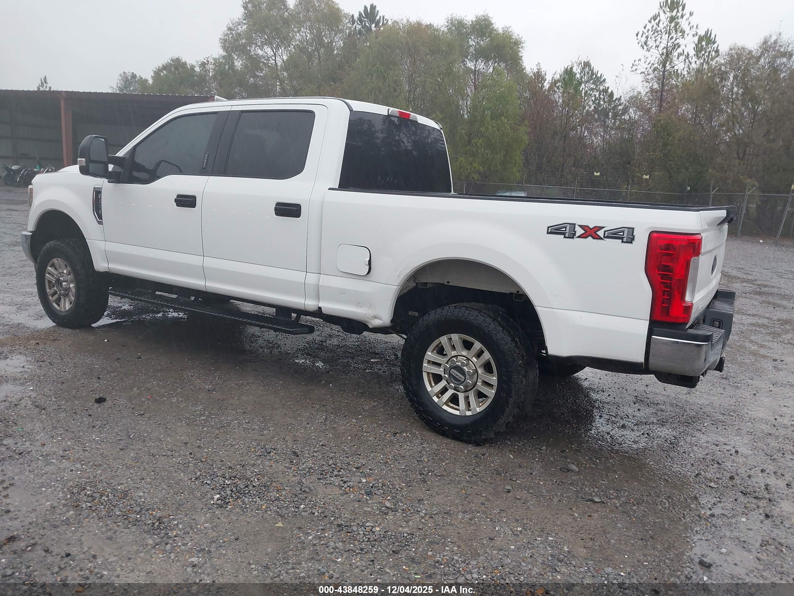 FORD F-250 image 3