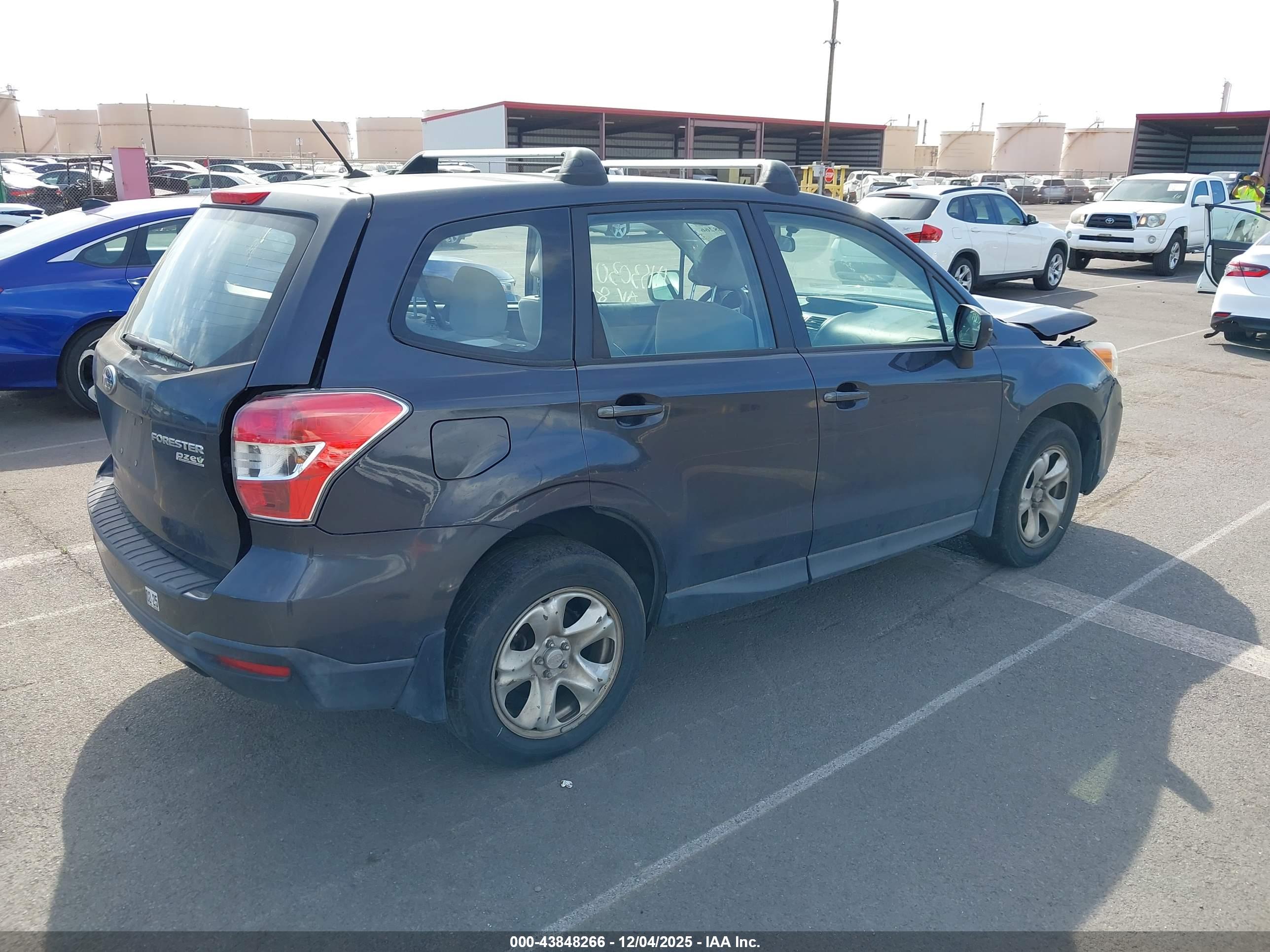 SUBARU FORESTER image 4