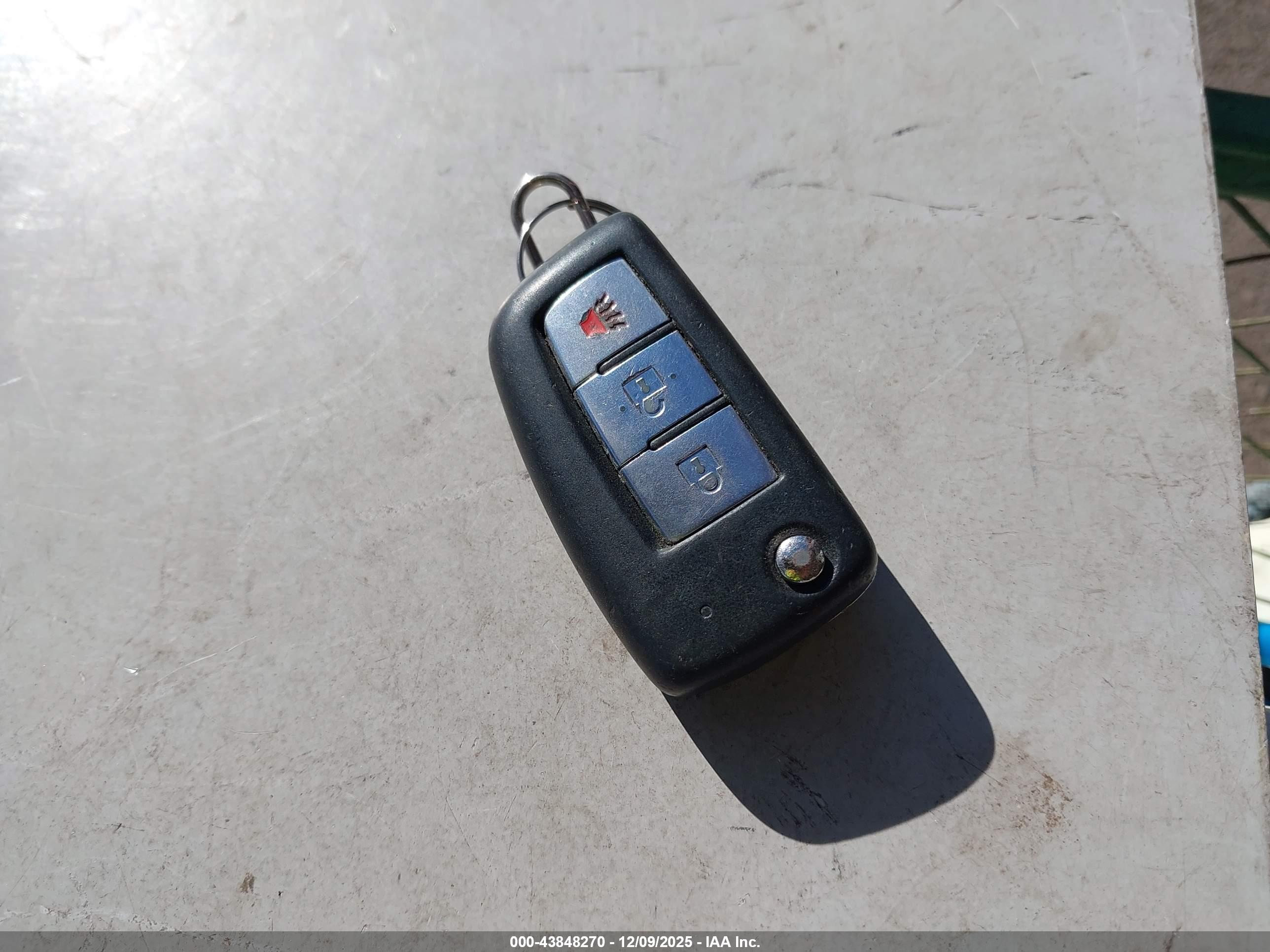 NISSAN ROGUE image 11
