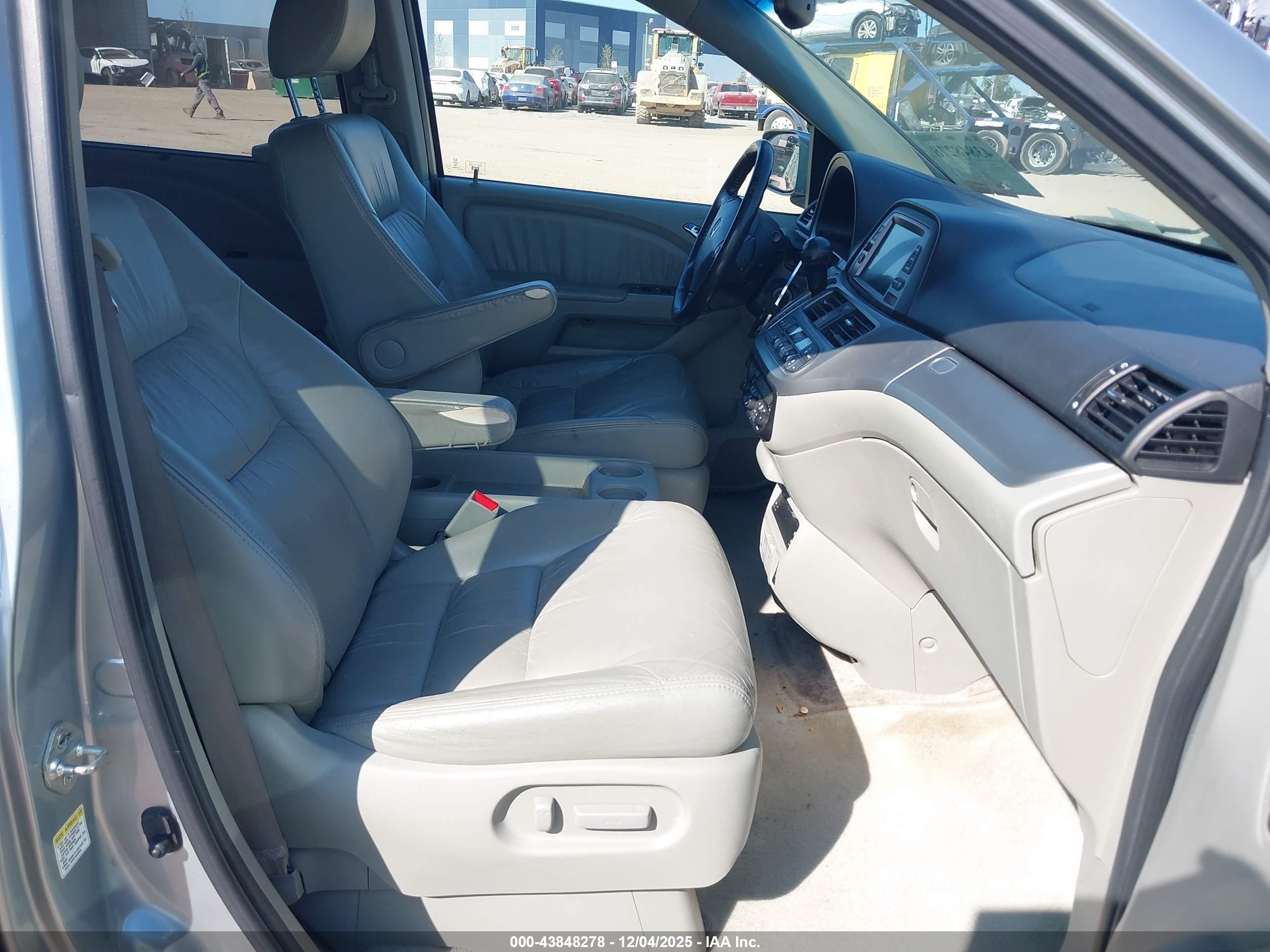 HONDA ODYSSEY image 5