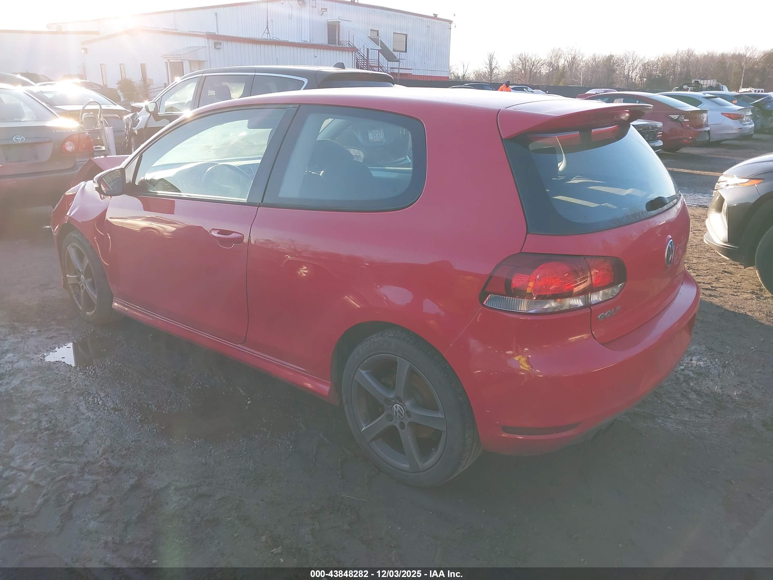 VOLKSWAGEN GOLF image 3