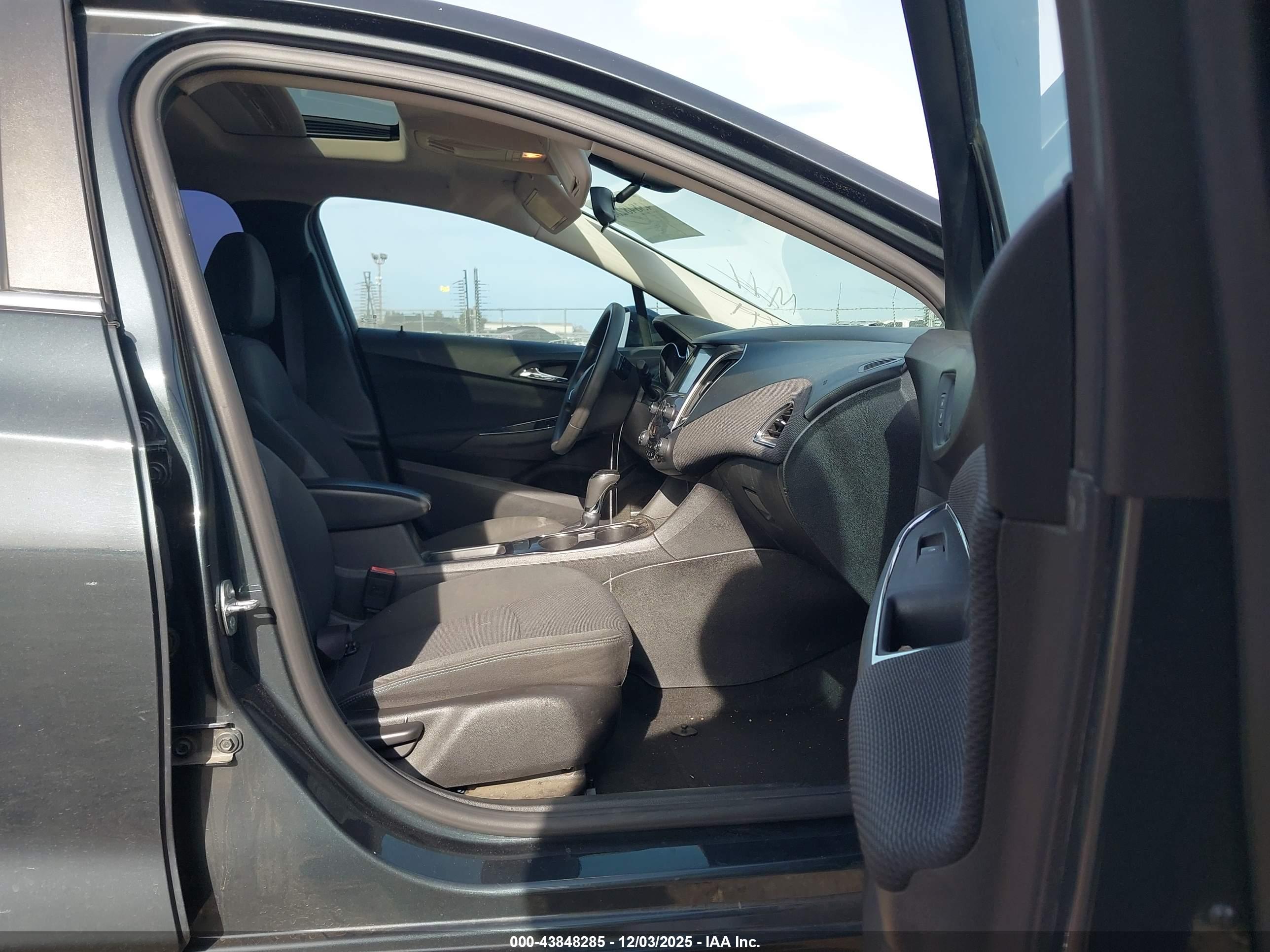 CHEVROLET CRUZE image 5