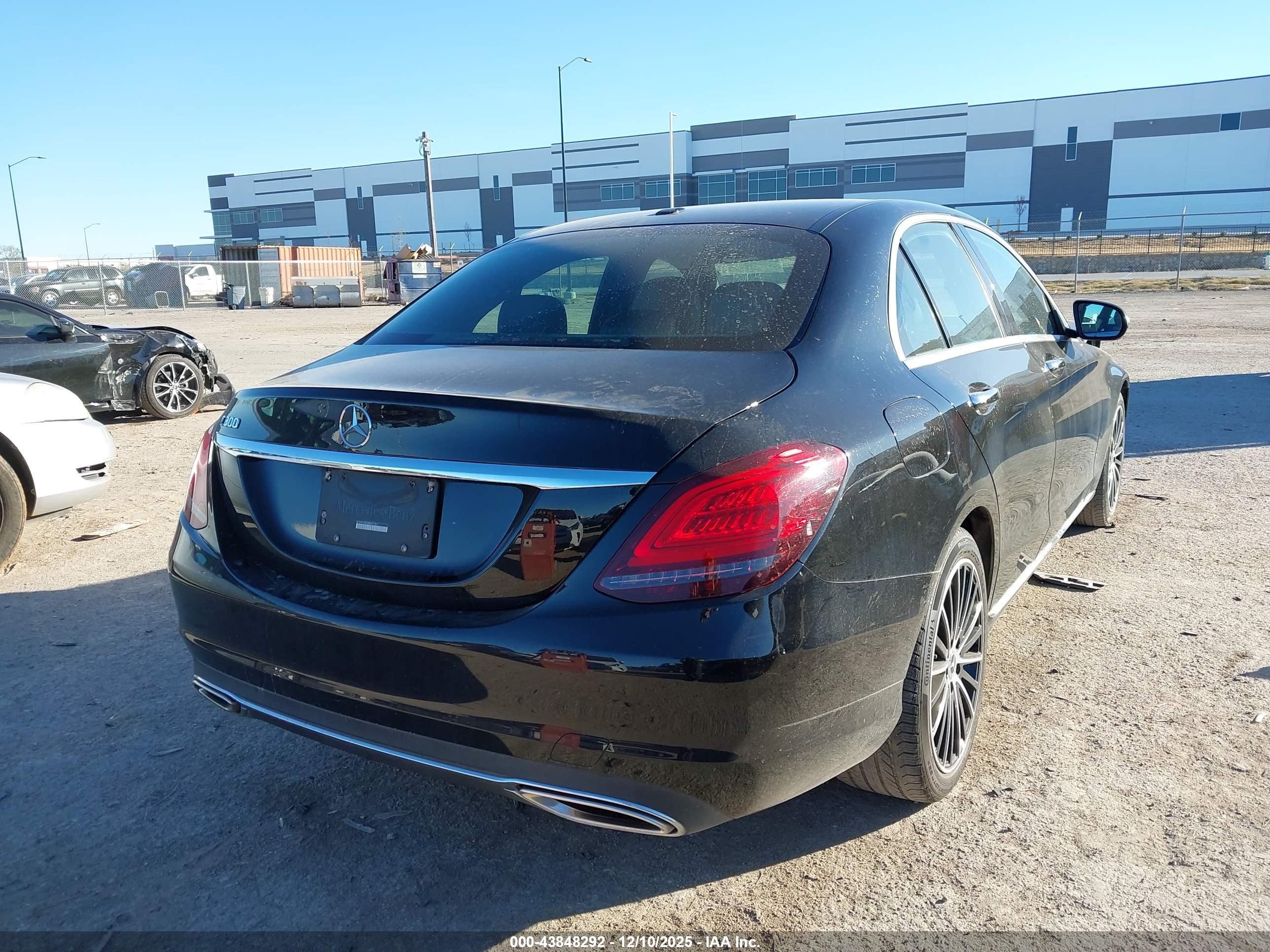 MERCEDES-BENZ C image 4