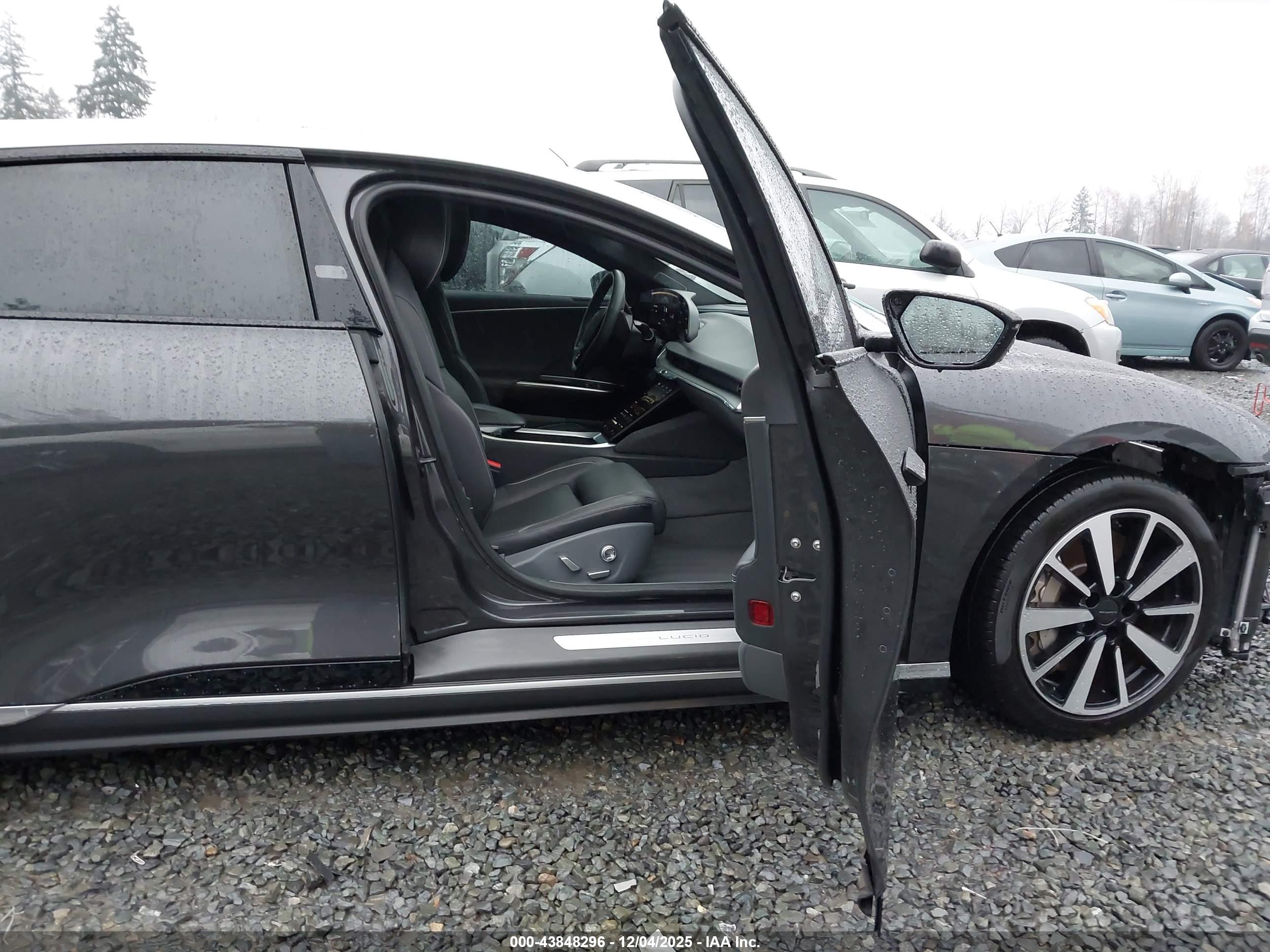 LUCID AIR image 5