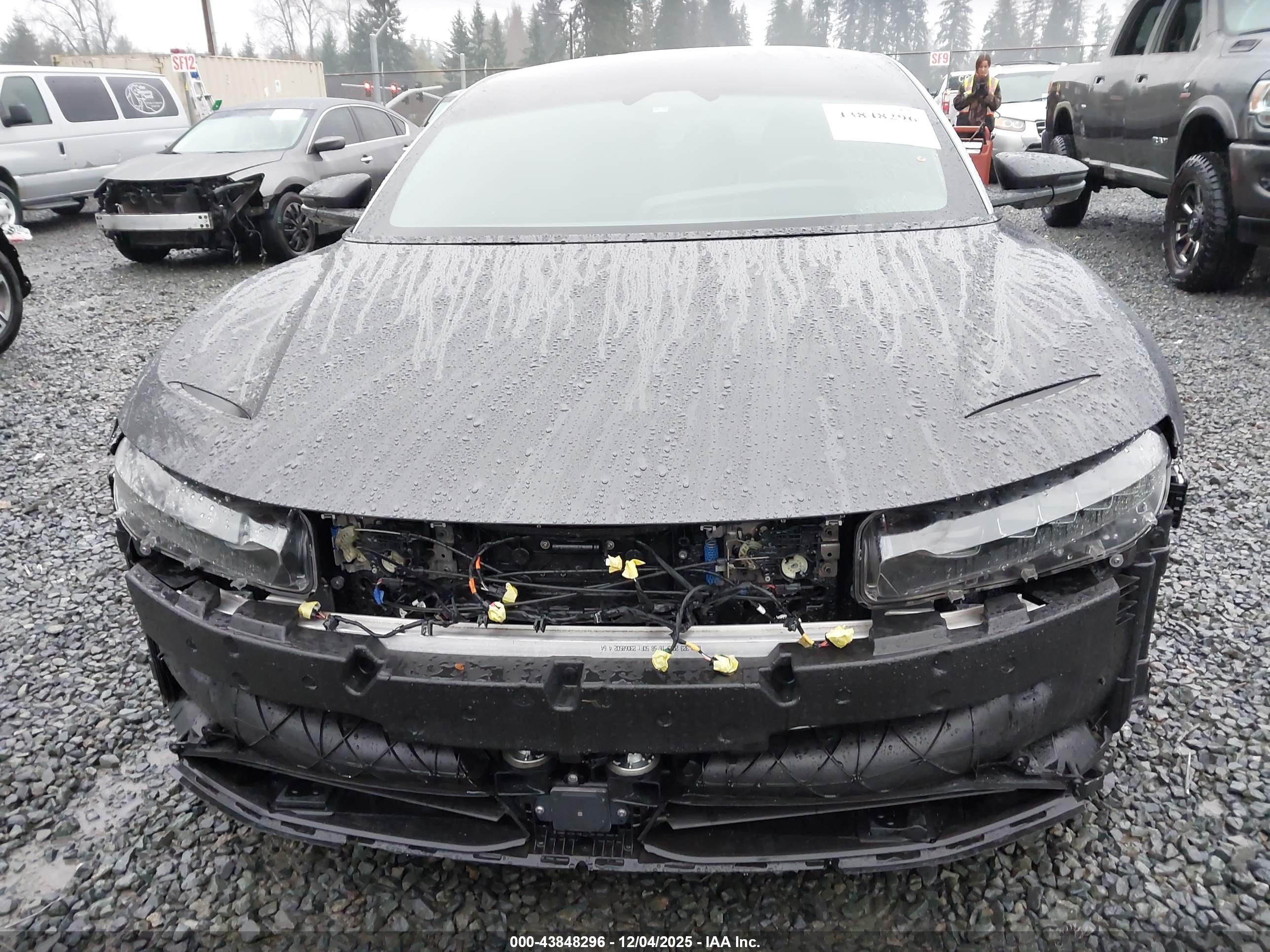 LUCID AIR image 6