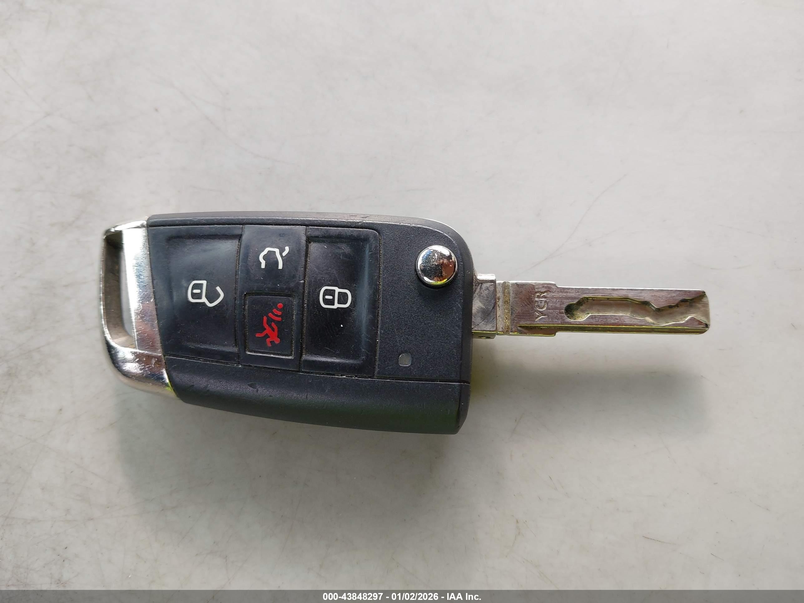 VOLKSWAGEN GOLF image 11