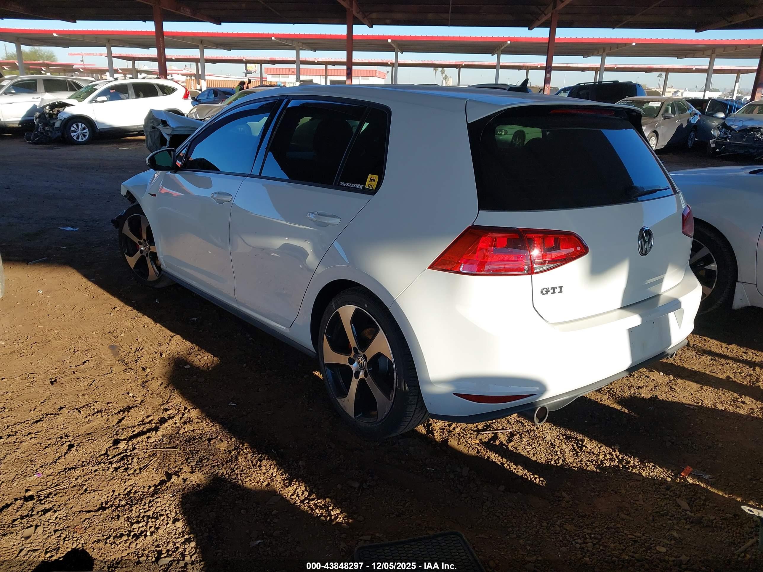 VOLKSWAGEN GOLF image 3