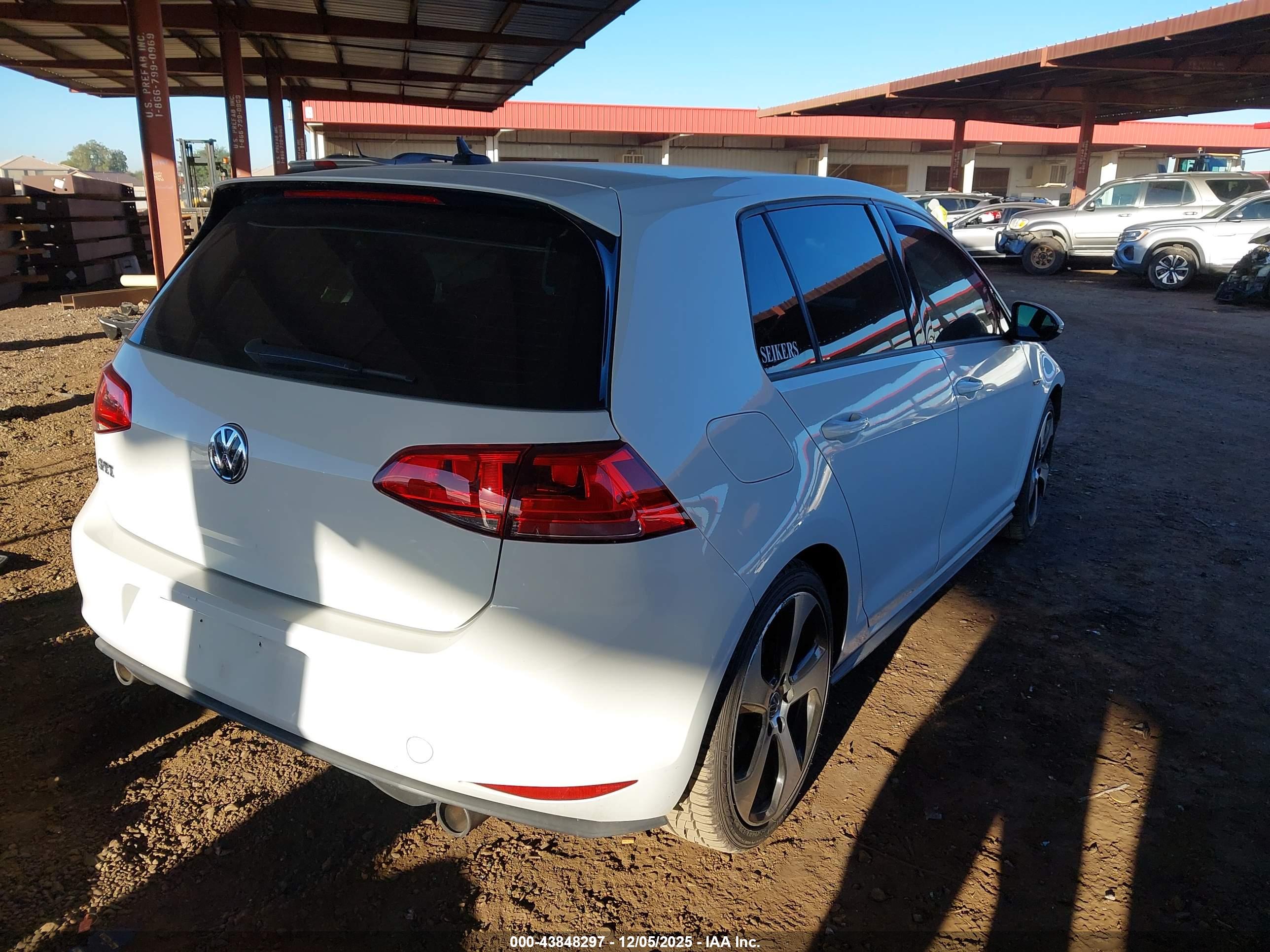VOLKSWAGEN GOLF image 4