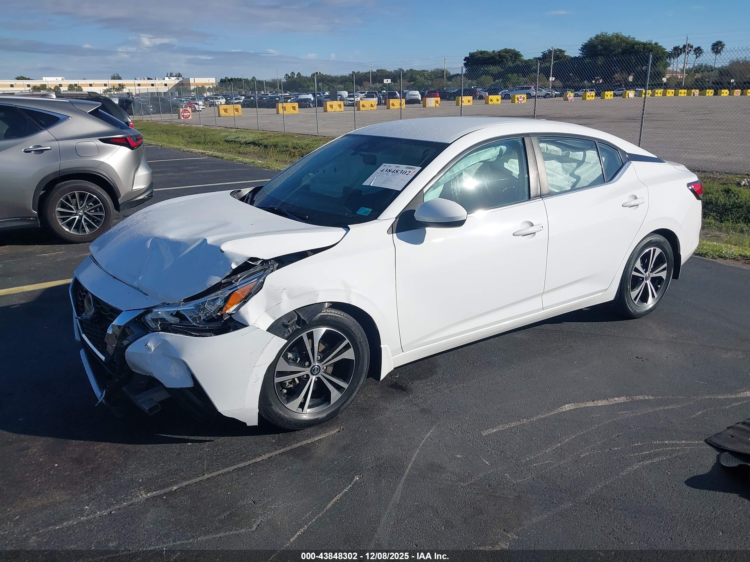 NISSAN SENTRA image 2