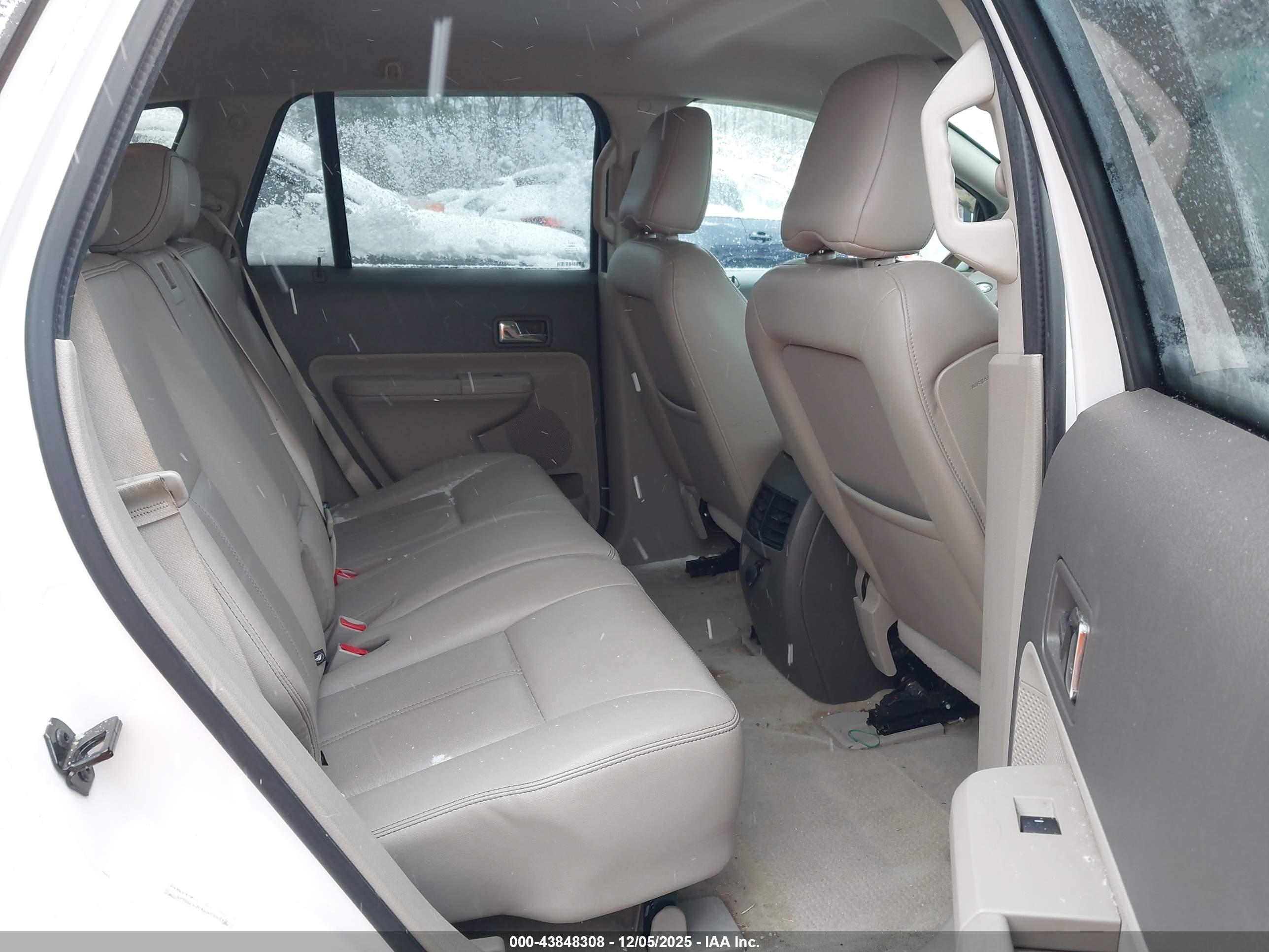 FORD EDGE image 8