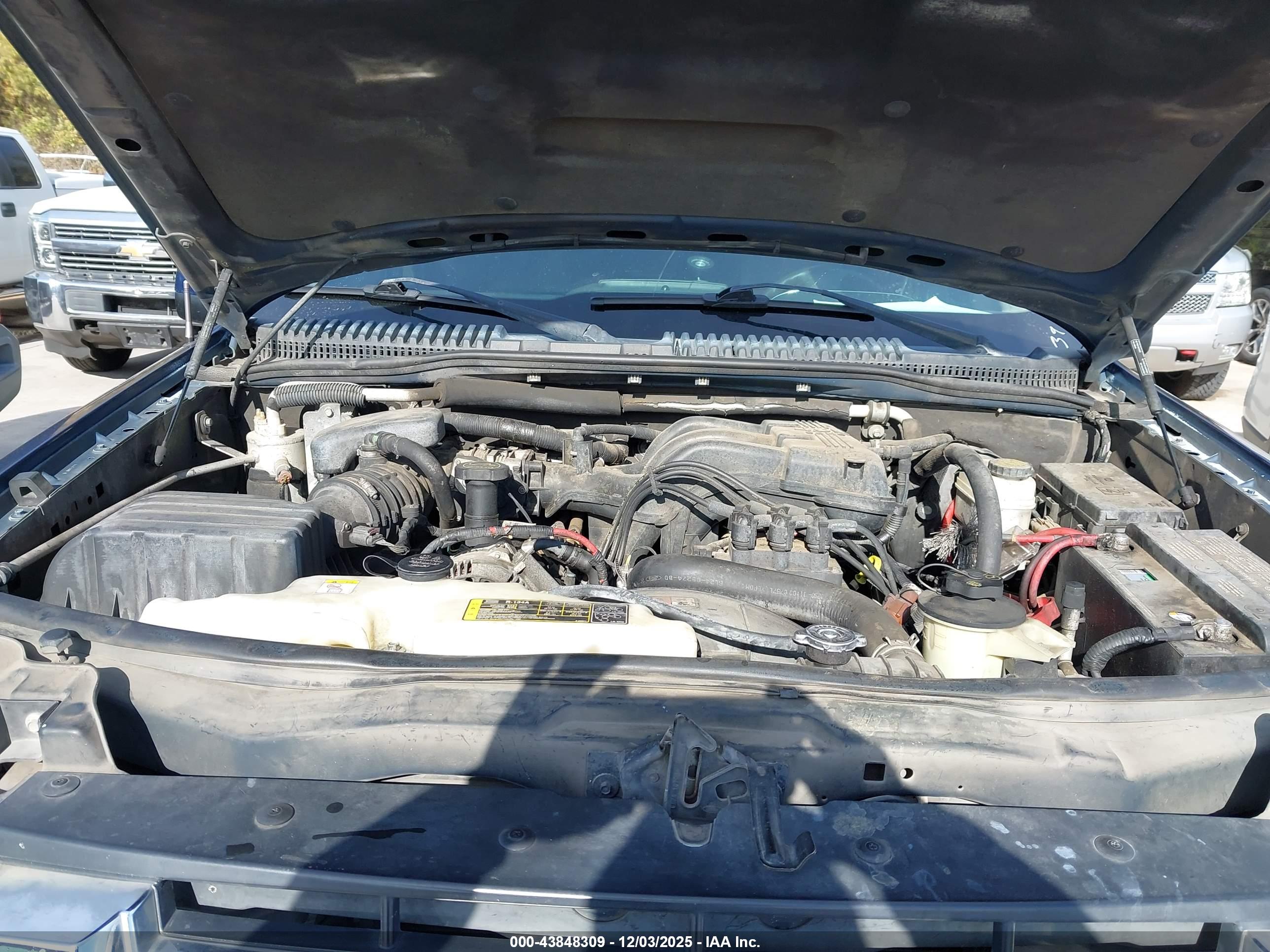 FORD EXPLORER image 10