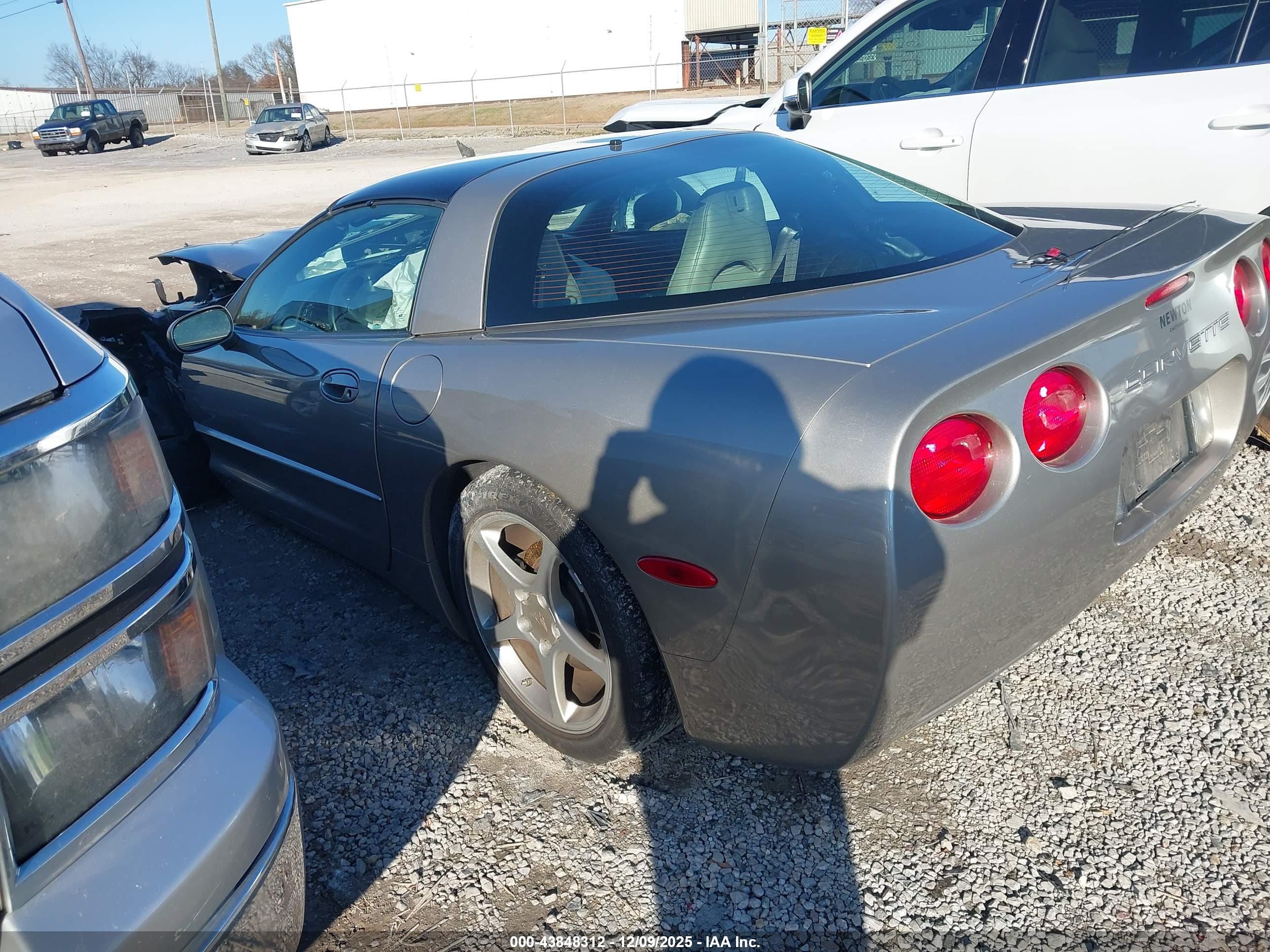 CHEVROLET CORVETTE image 3