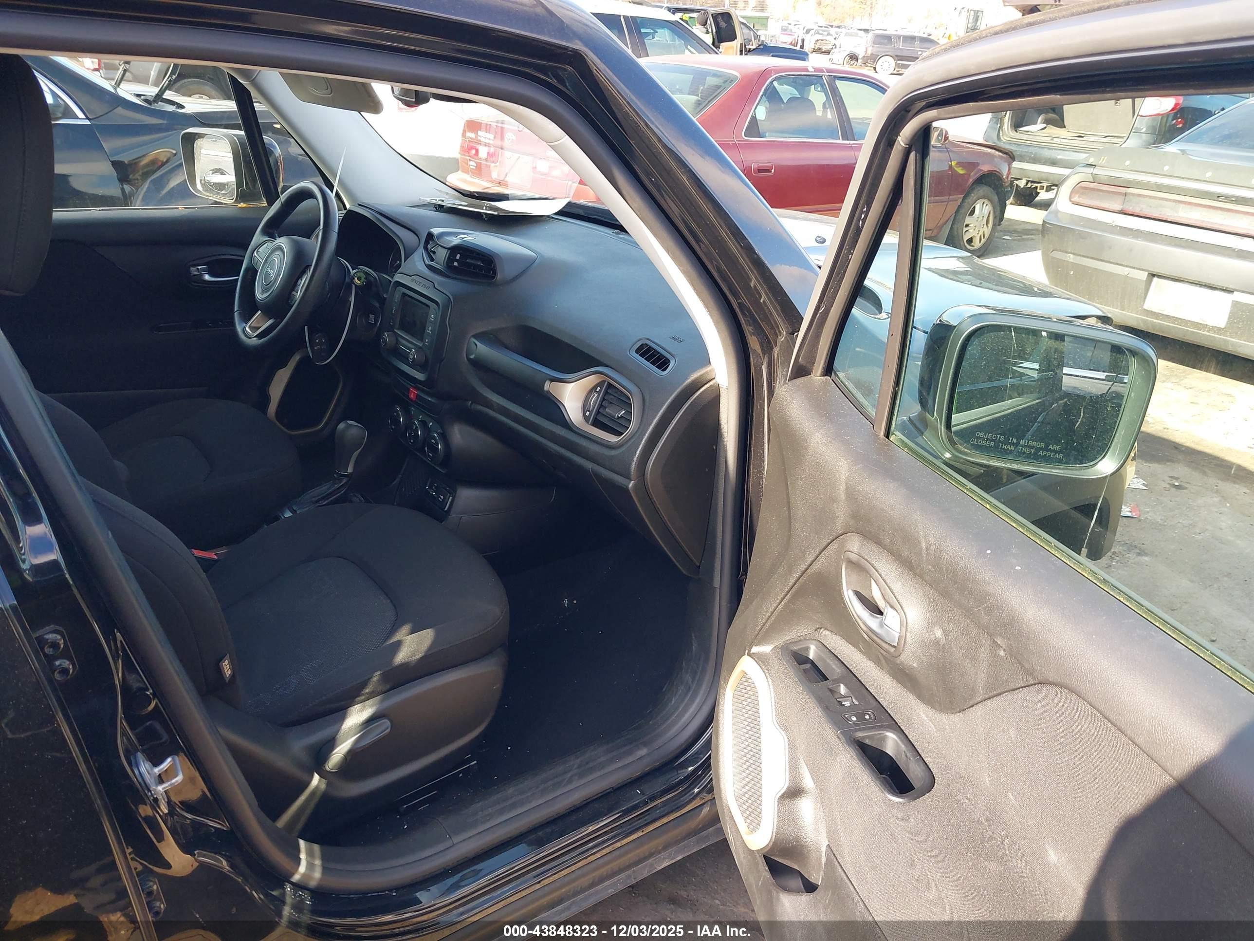 JEEP RENEGADE image 5