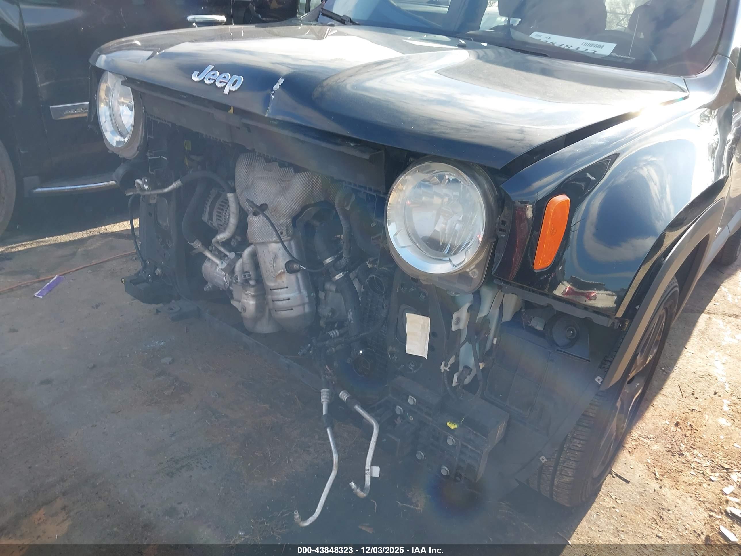 JEEP RENEGADE image 6