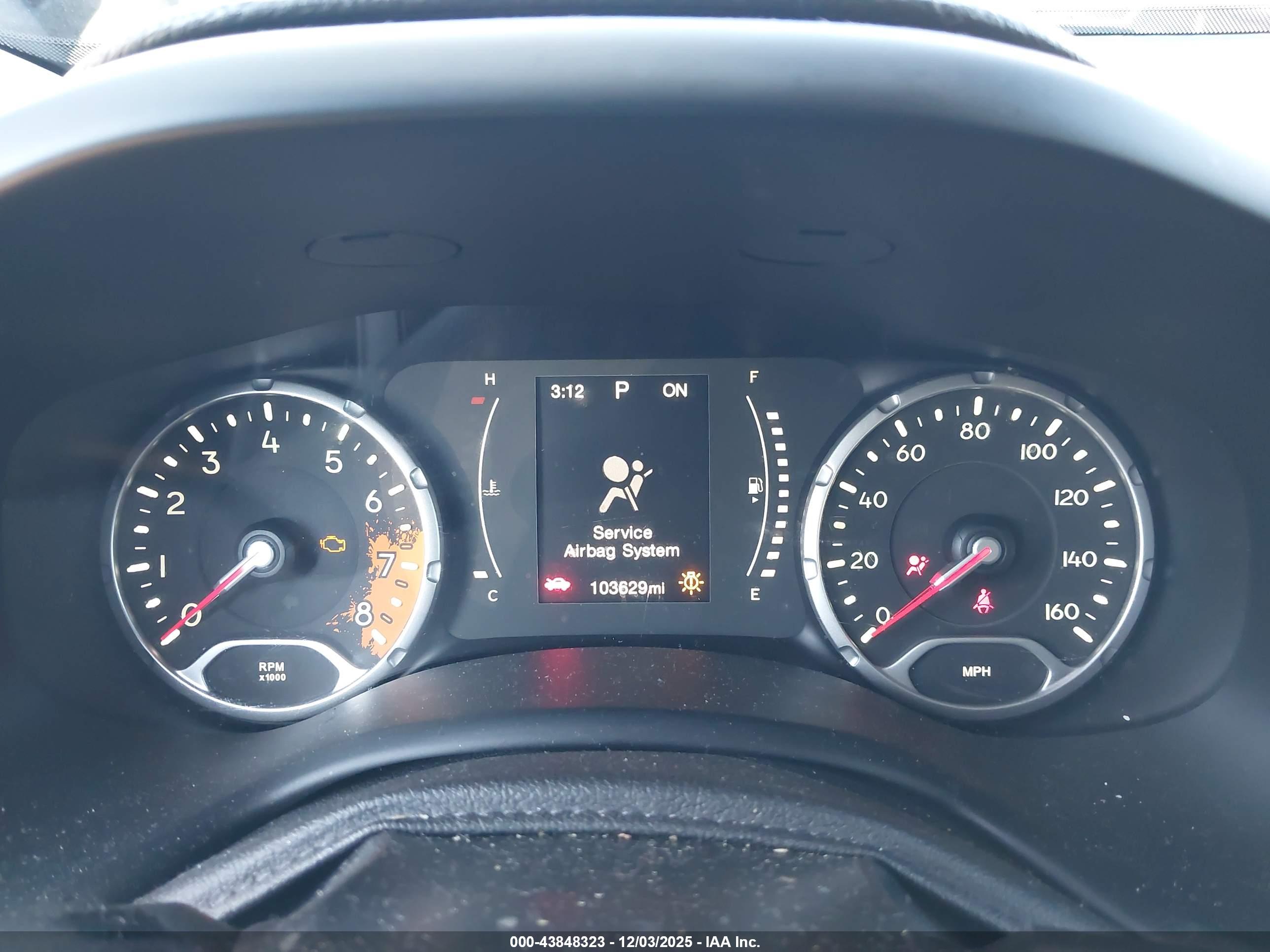 JEEP RENEGADE image 7