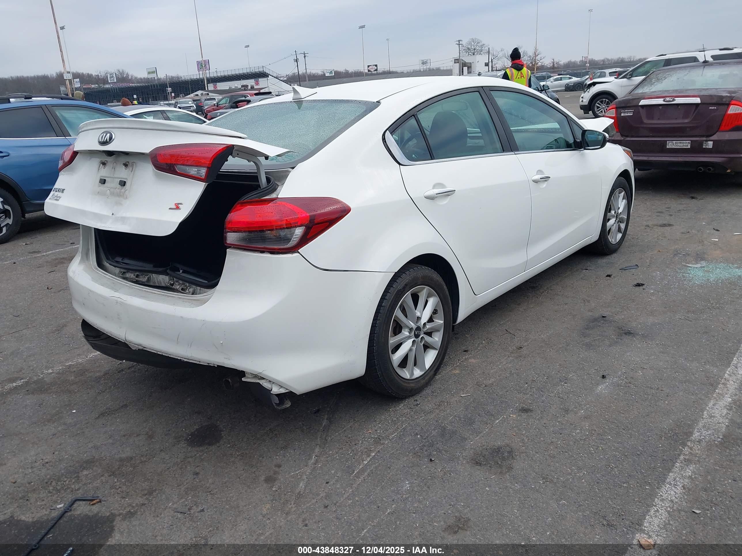 KIA FORTE image 4