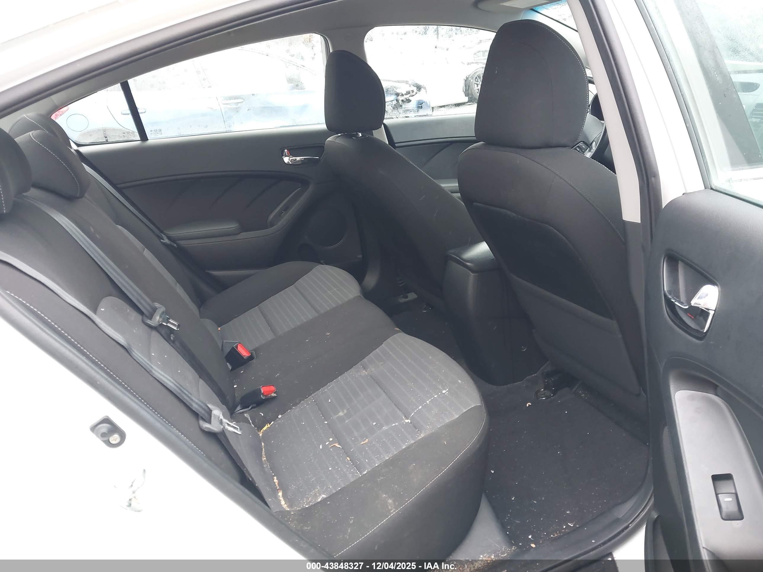 KIA FORTE image 8