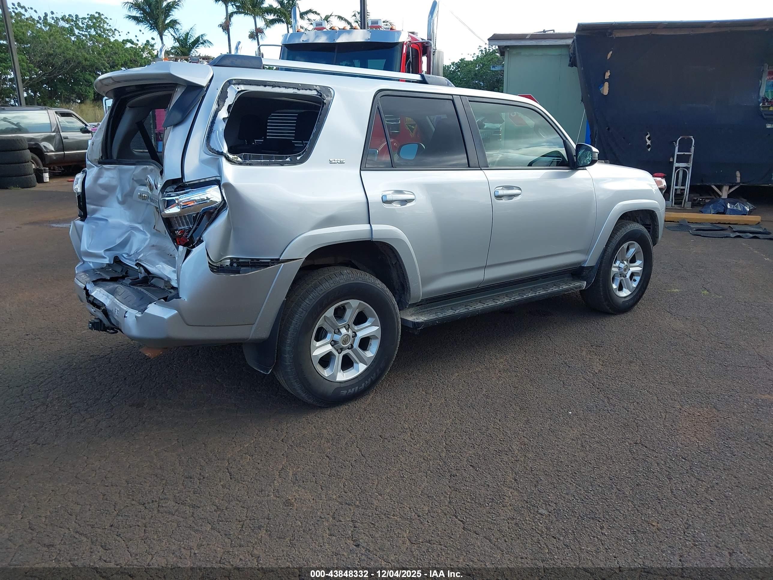 TOYOTA 4RUNNER image 4