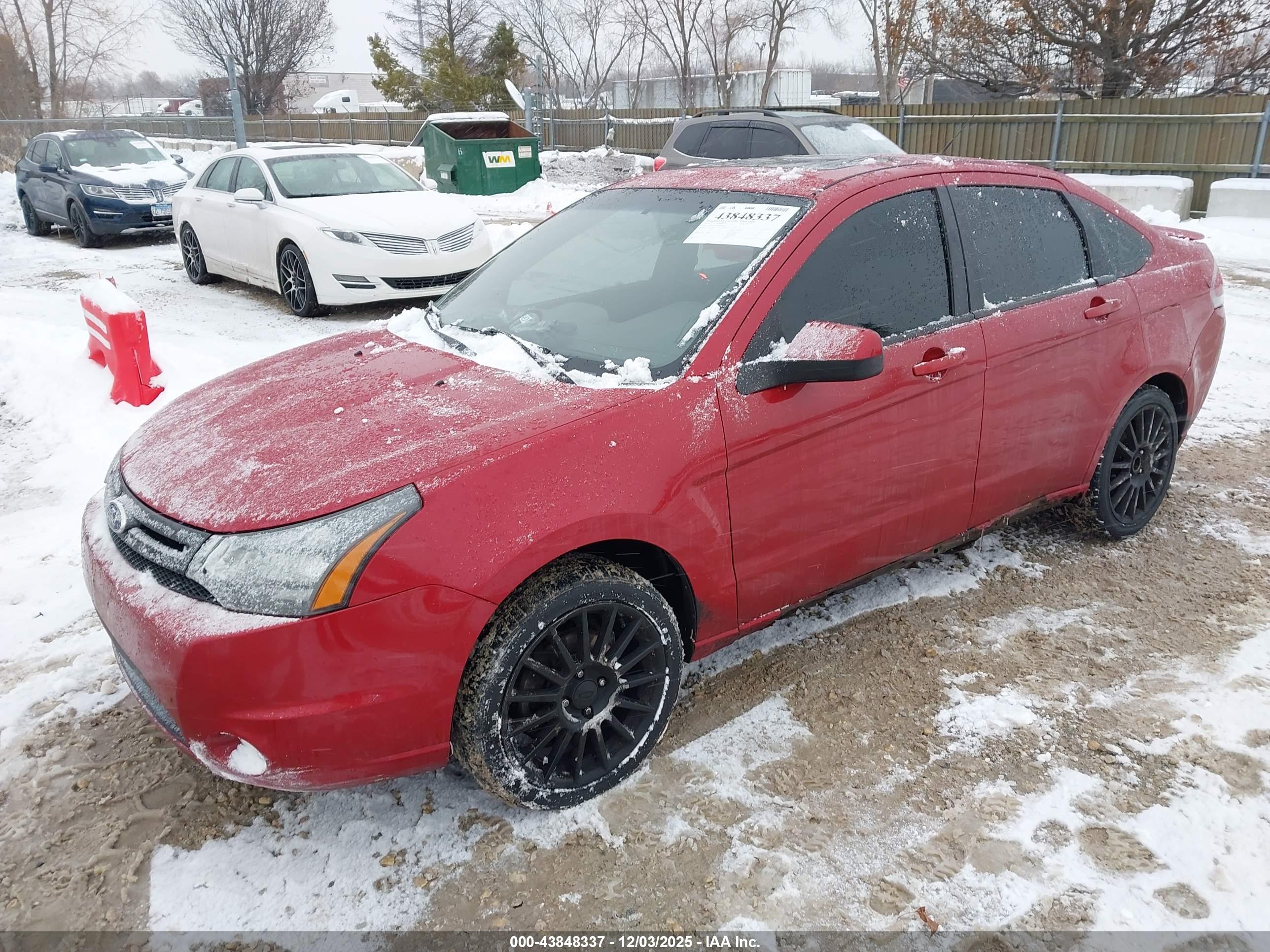 FORD FOCUS image 2