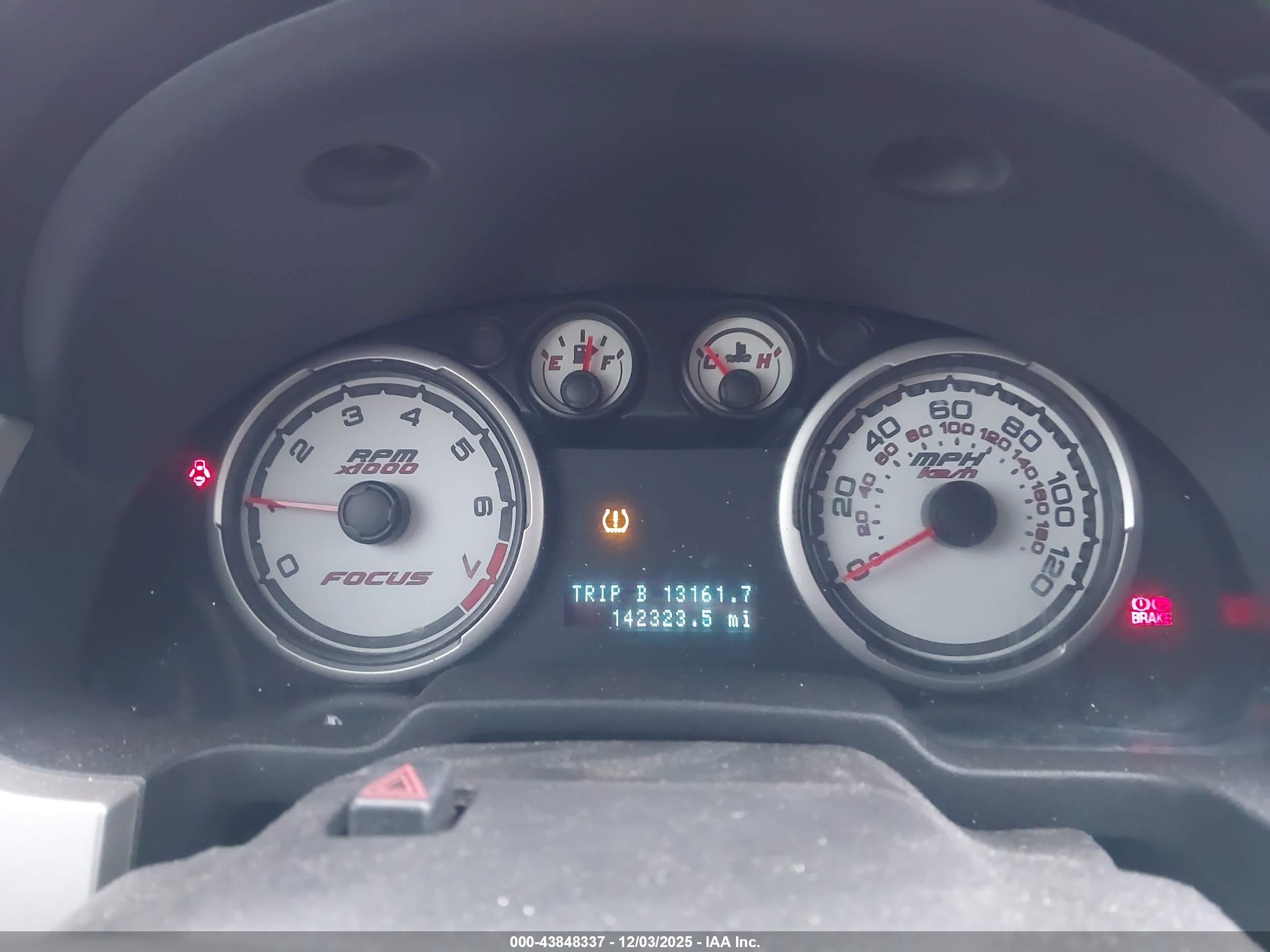 FORD FOCUS image 7