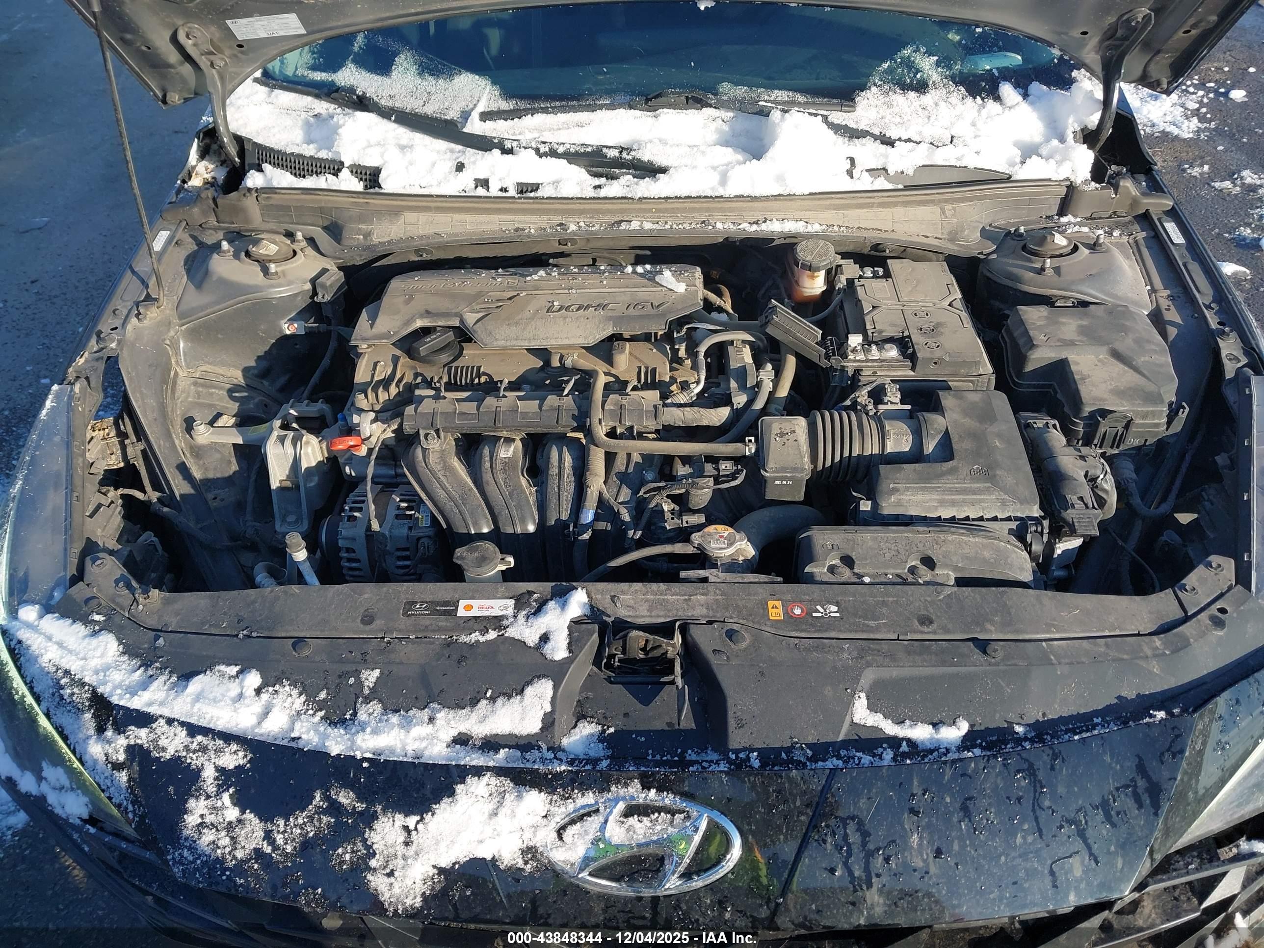 HYUNDAI ELANTRA image 10