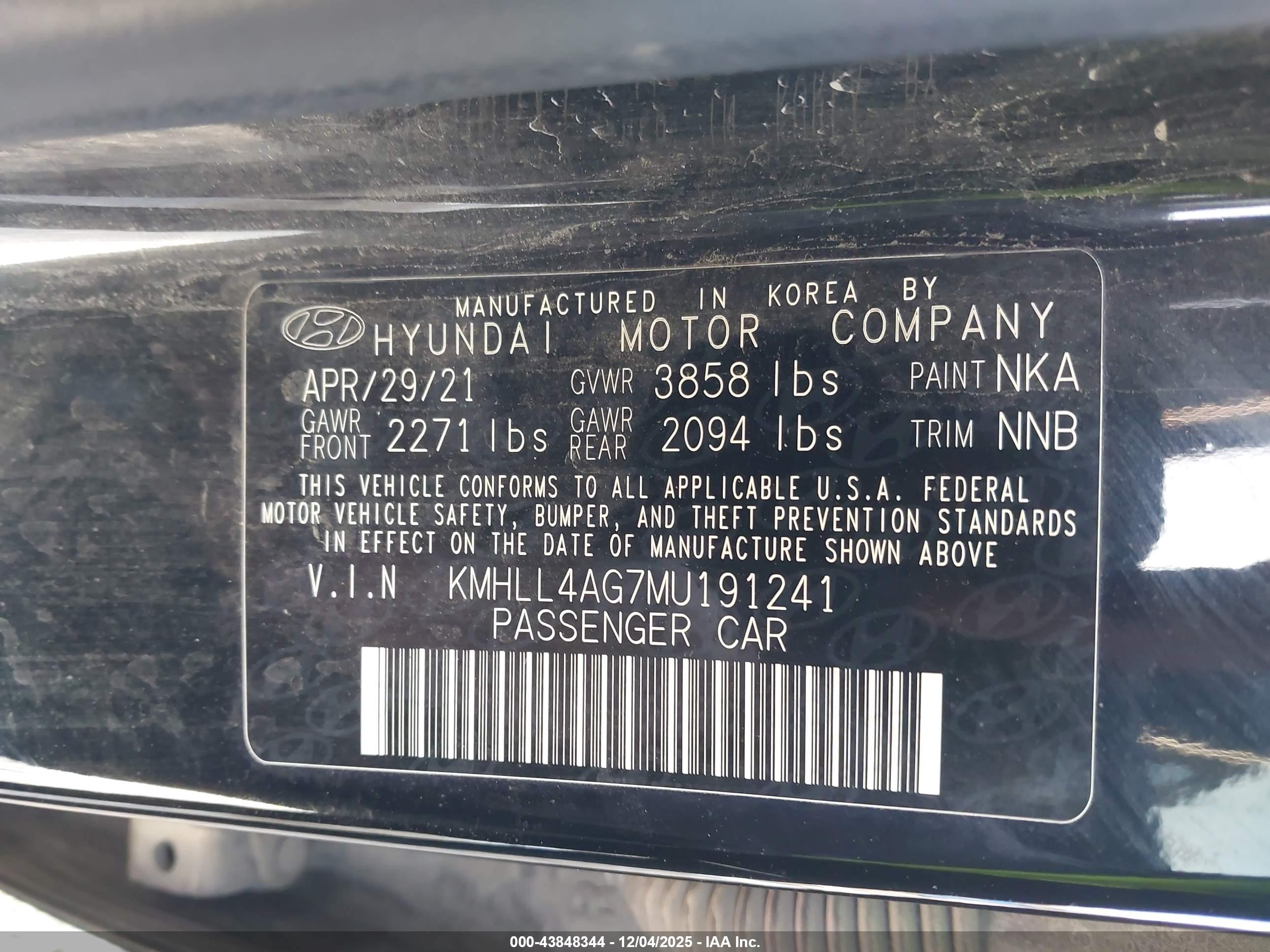HYUNDAI ELANTRA image 9