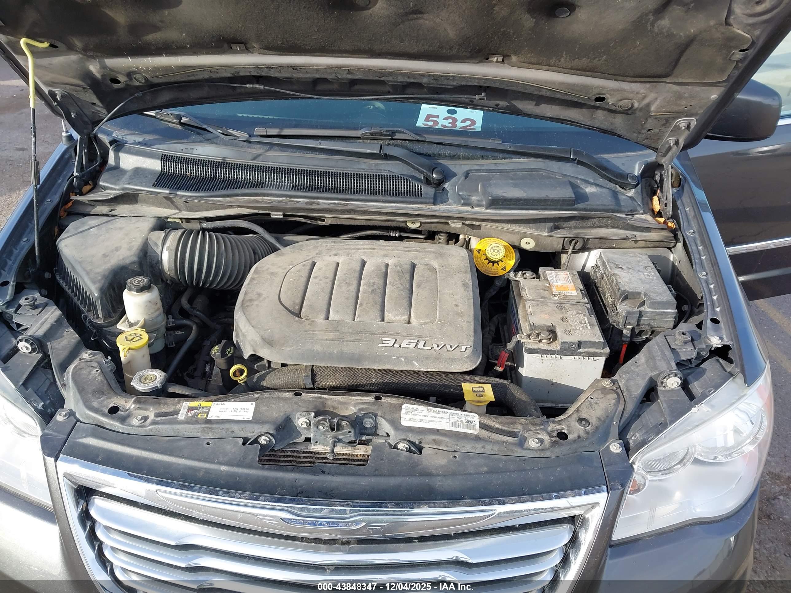CHRYSLER TOWN image 10