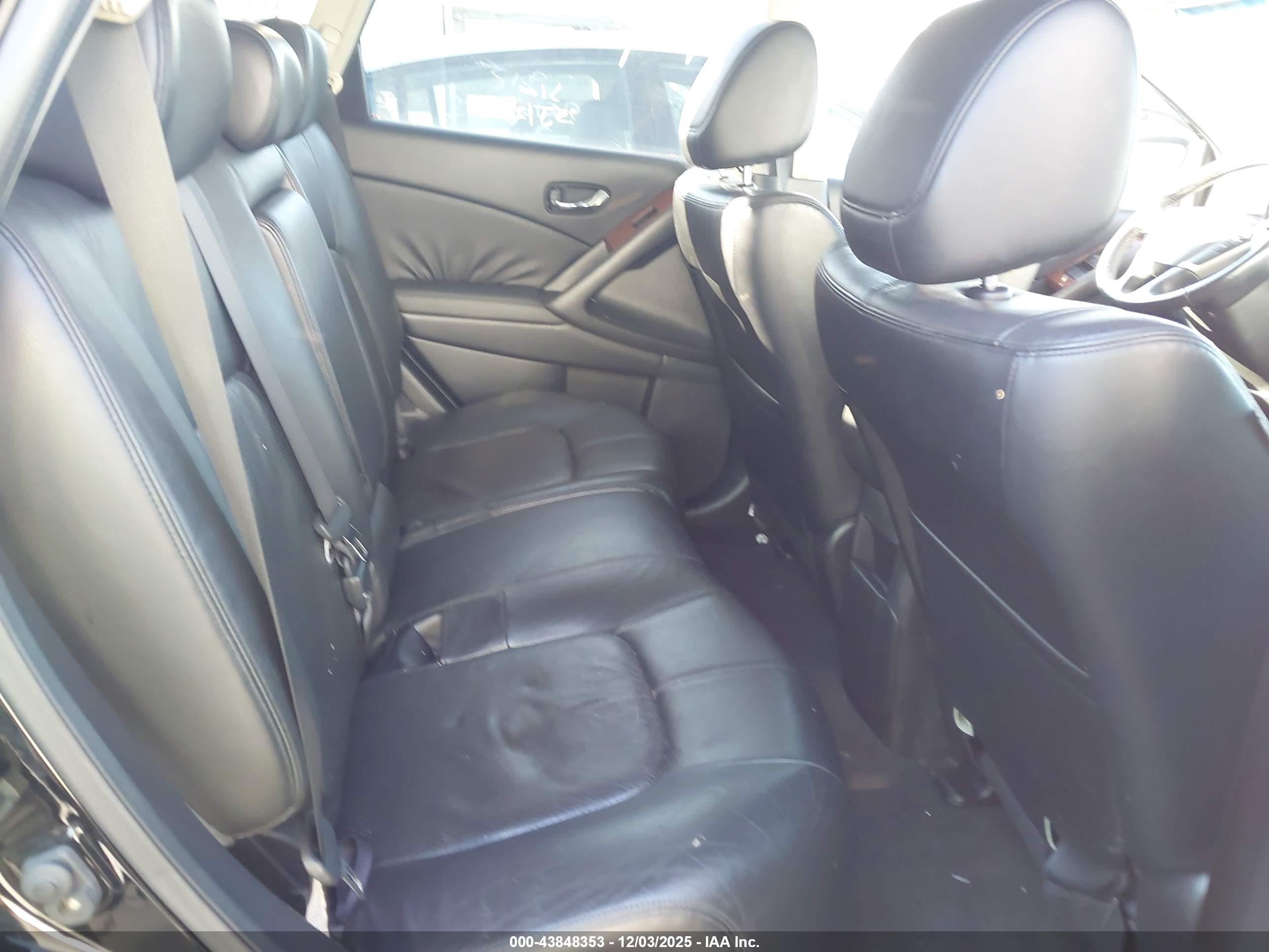 NISSAN MURANO image 8