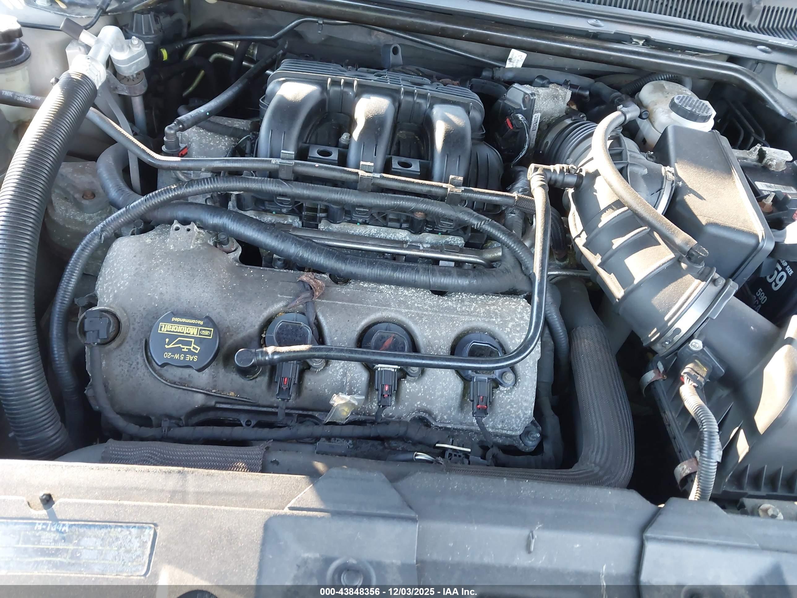 FORD TAURUS image 10