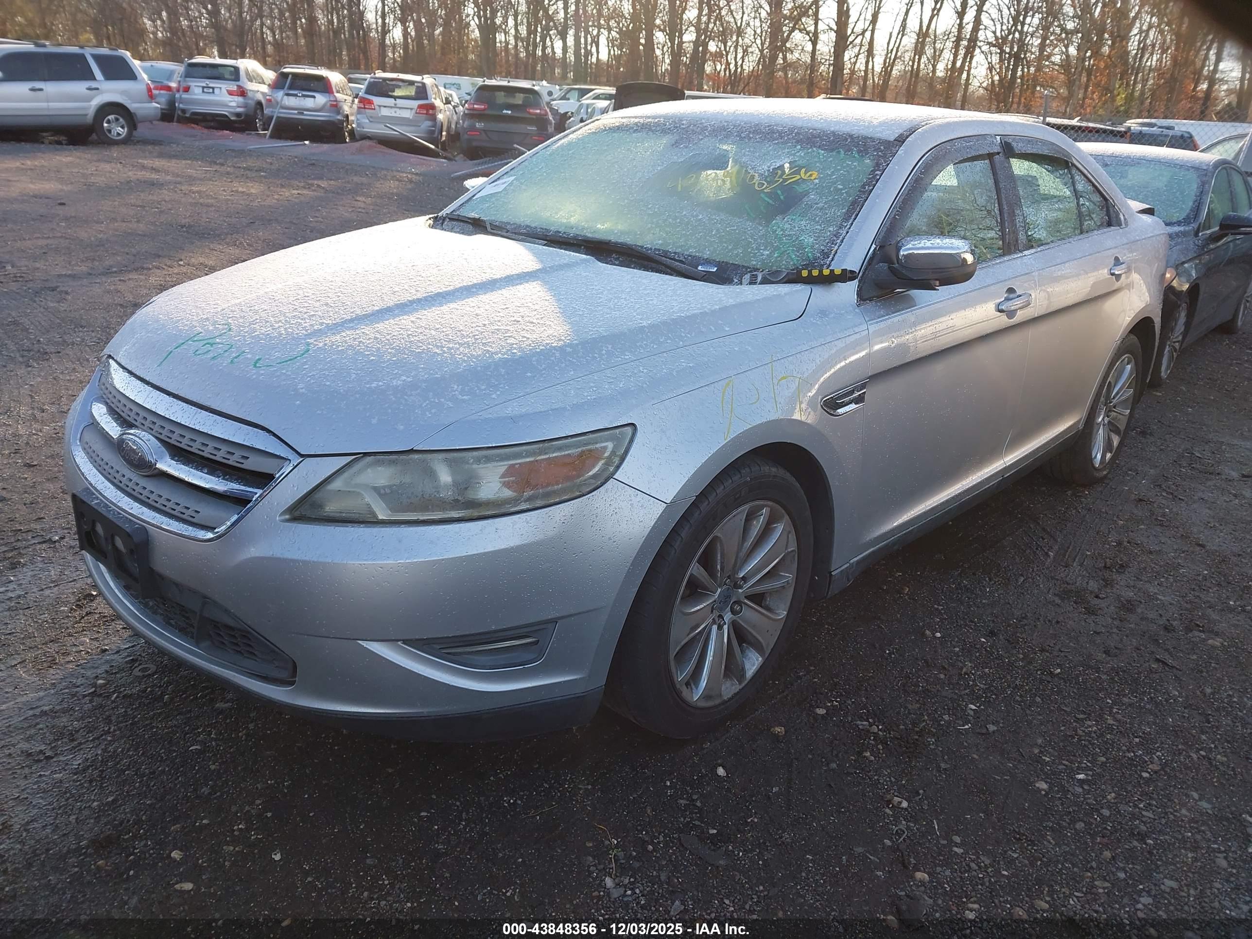 FORD TAURUS image 2