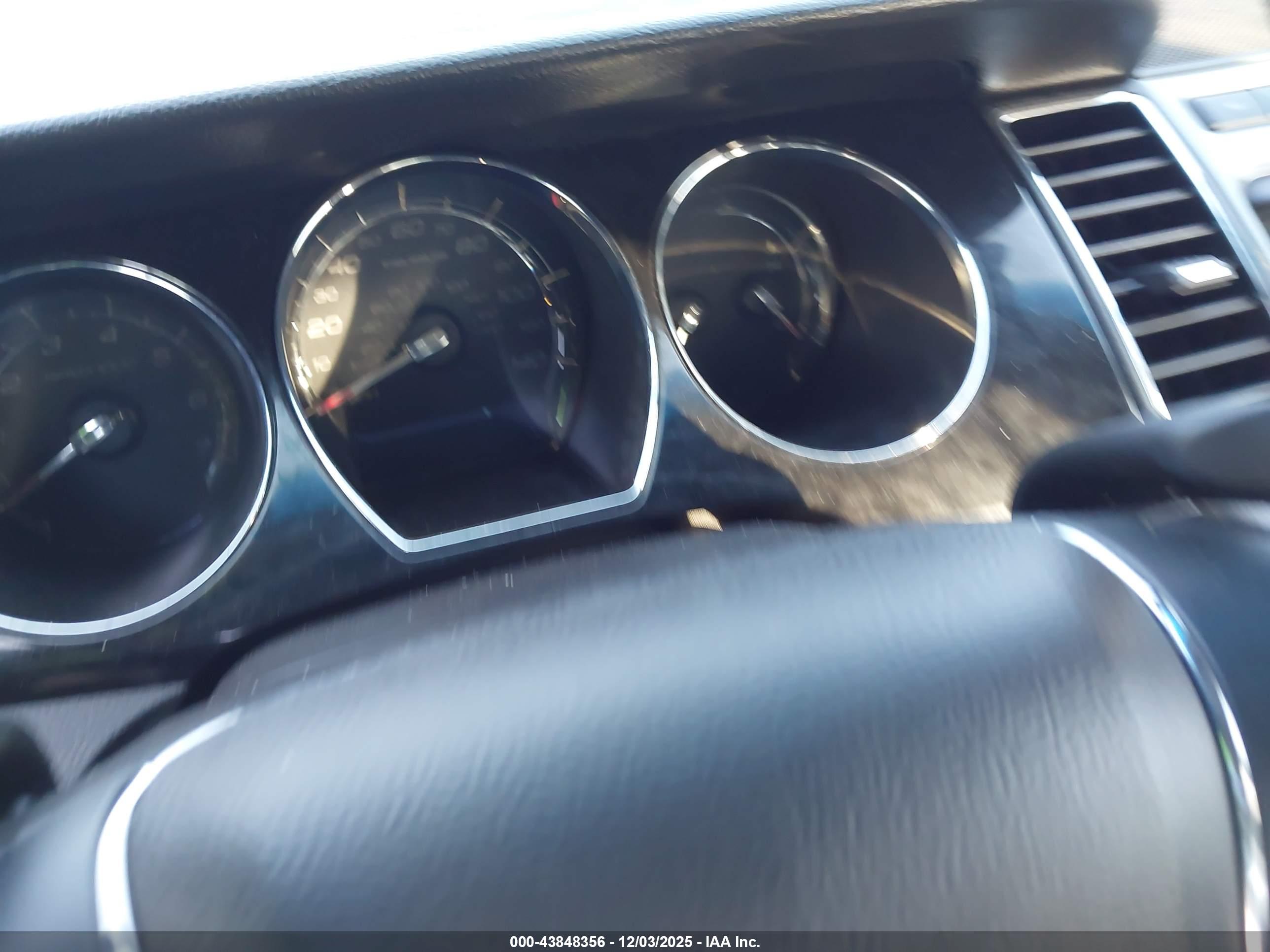 FORD TAURUS image 7