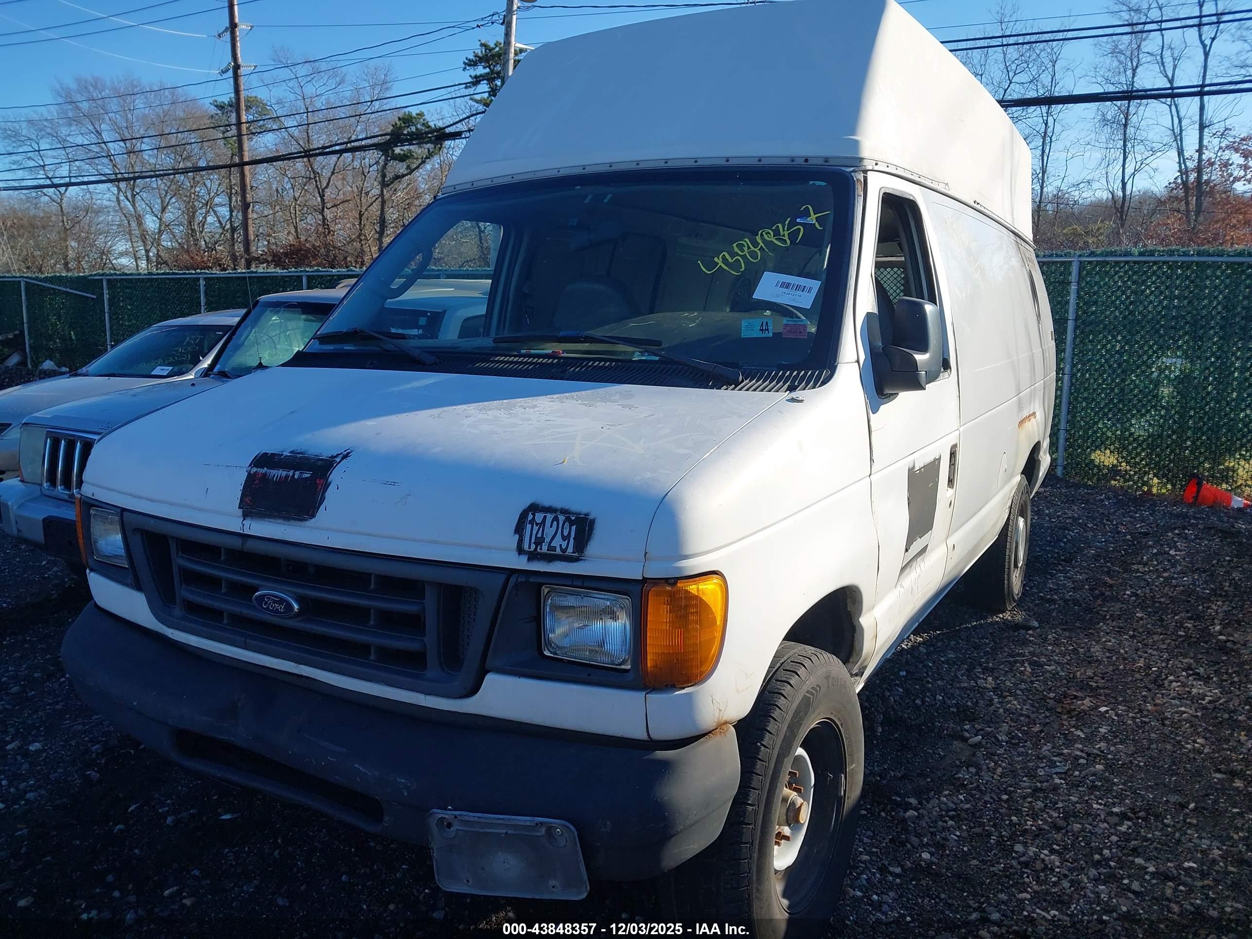 FORD E-350 image 2
