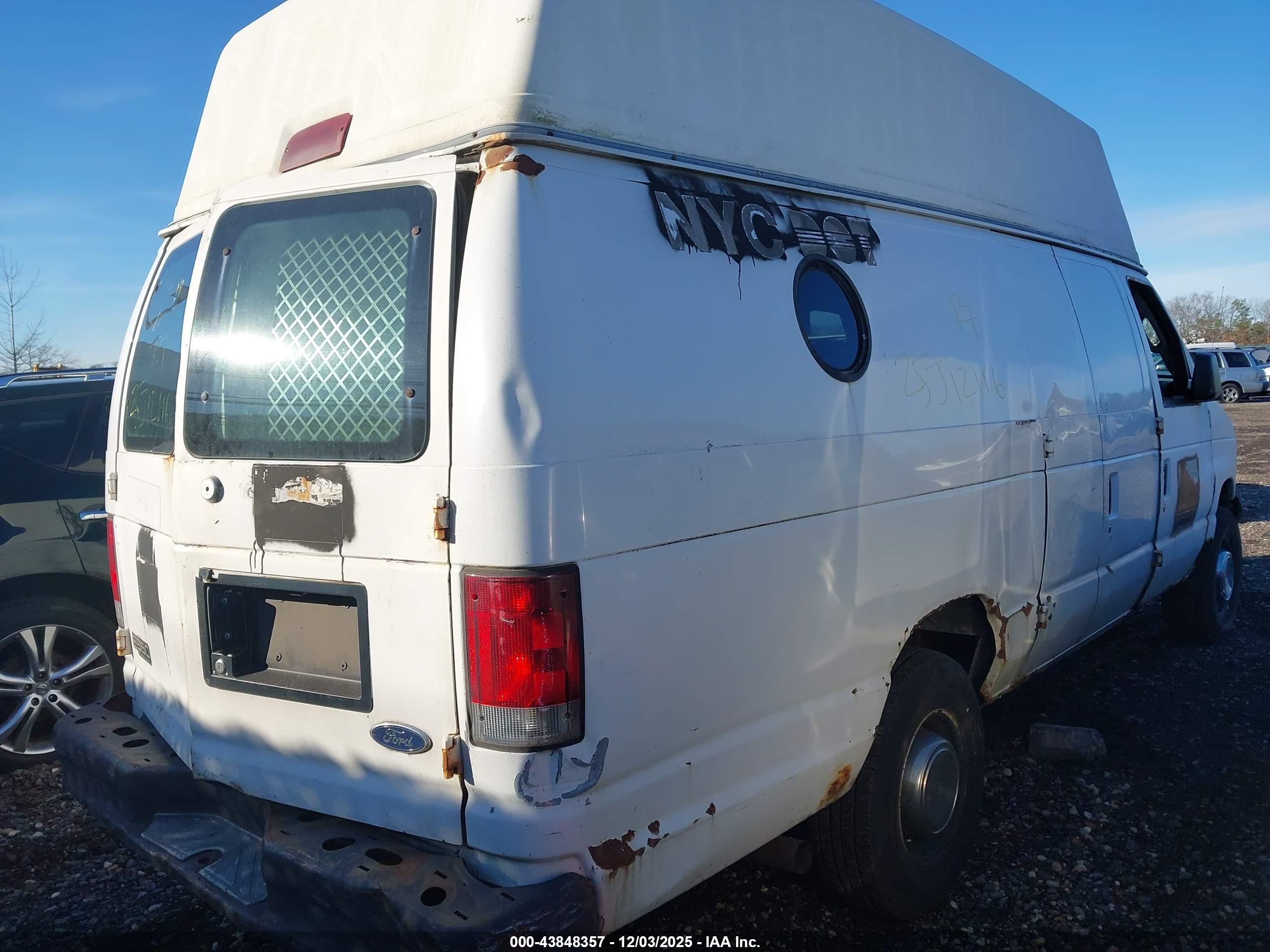 FORD E-350 image 4