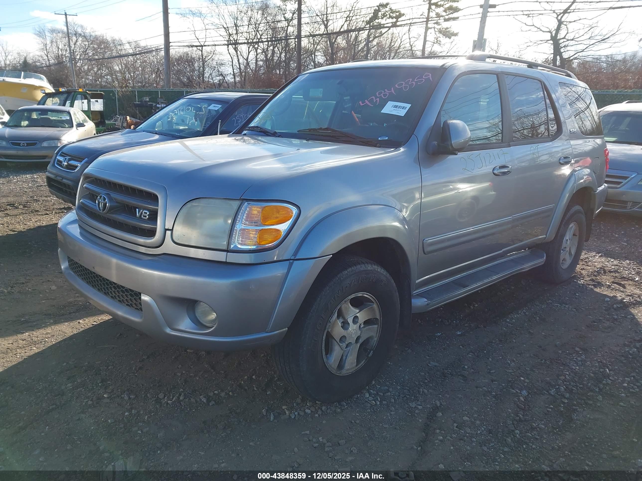 TOYOTA SEQUOIA image 2