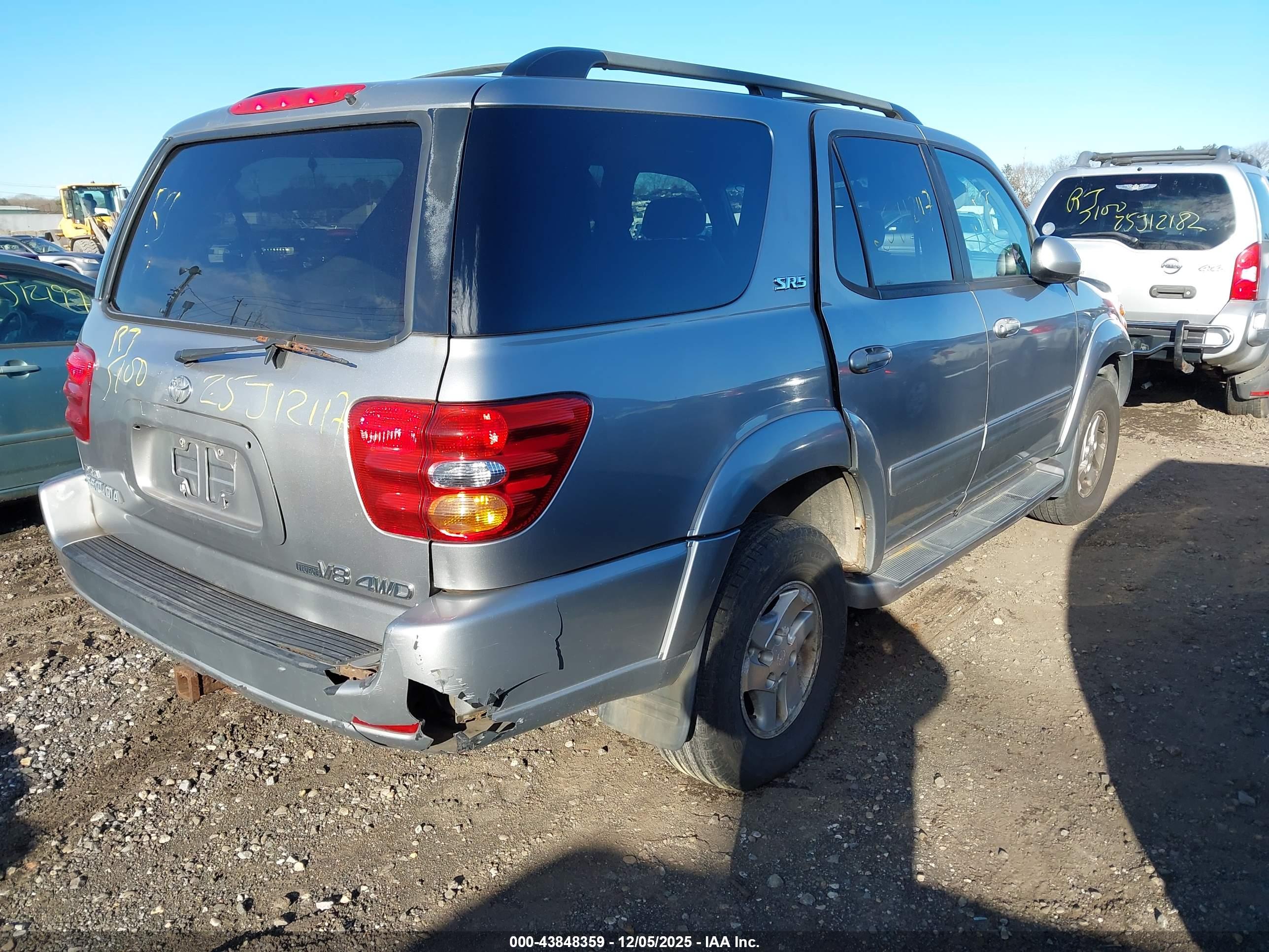 TOYOTA SEQUOIA image 4