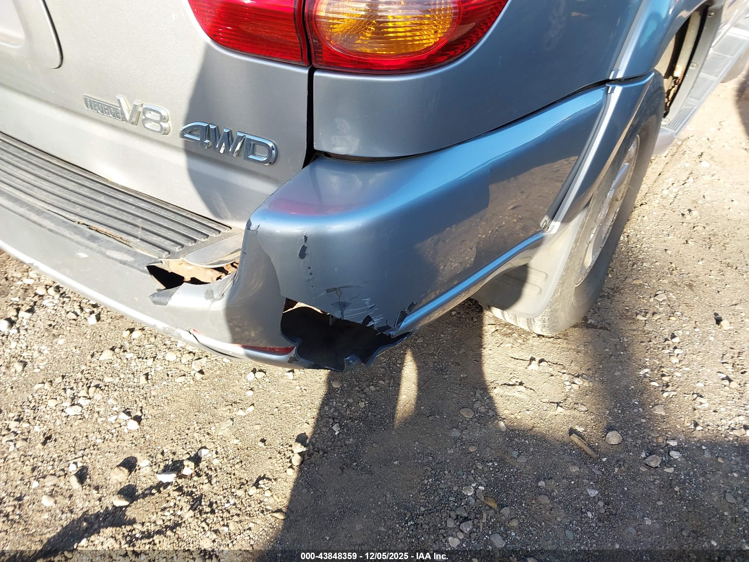 TOYOTA SEQUOIA image 6
