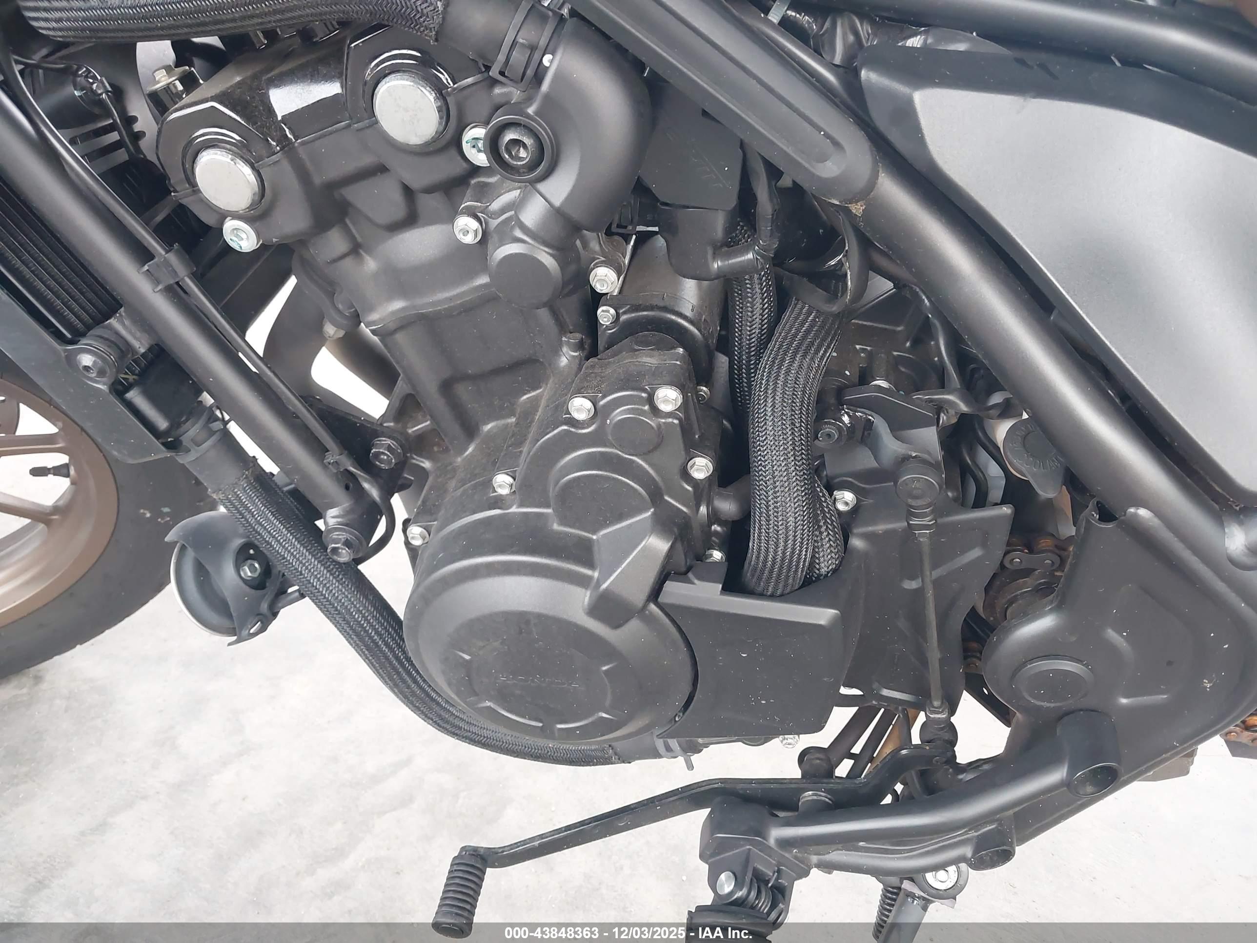 HONDA CMX500 image 9